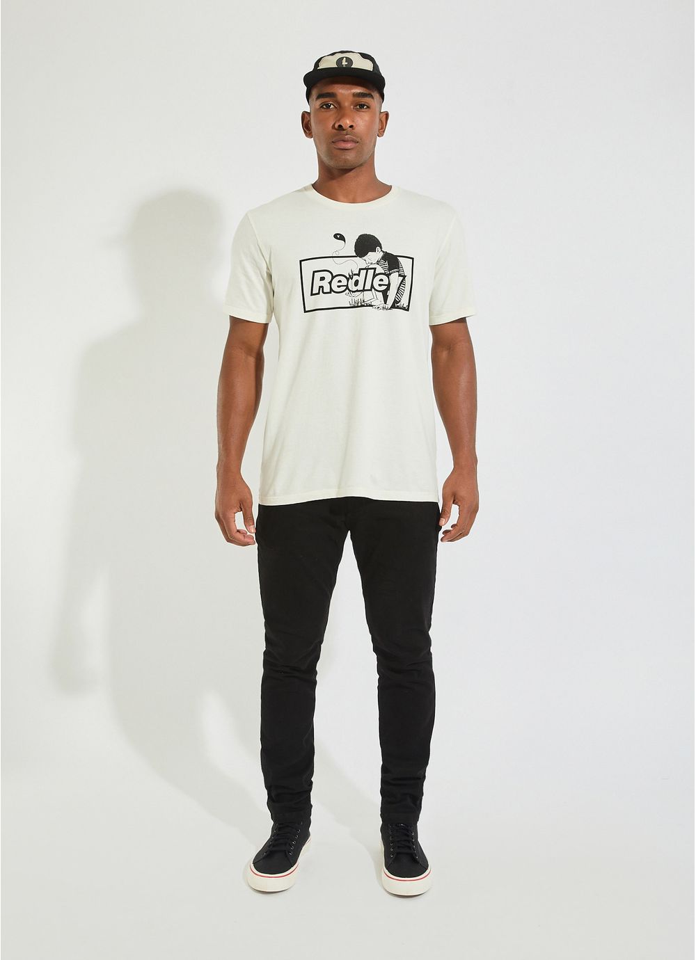 Camiseta Redley Colab Alex Senna Off White