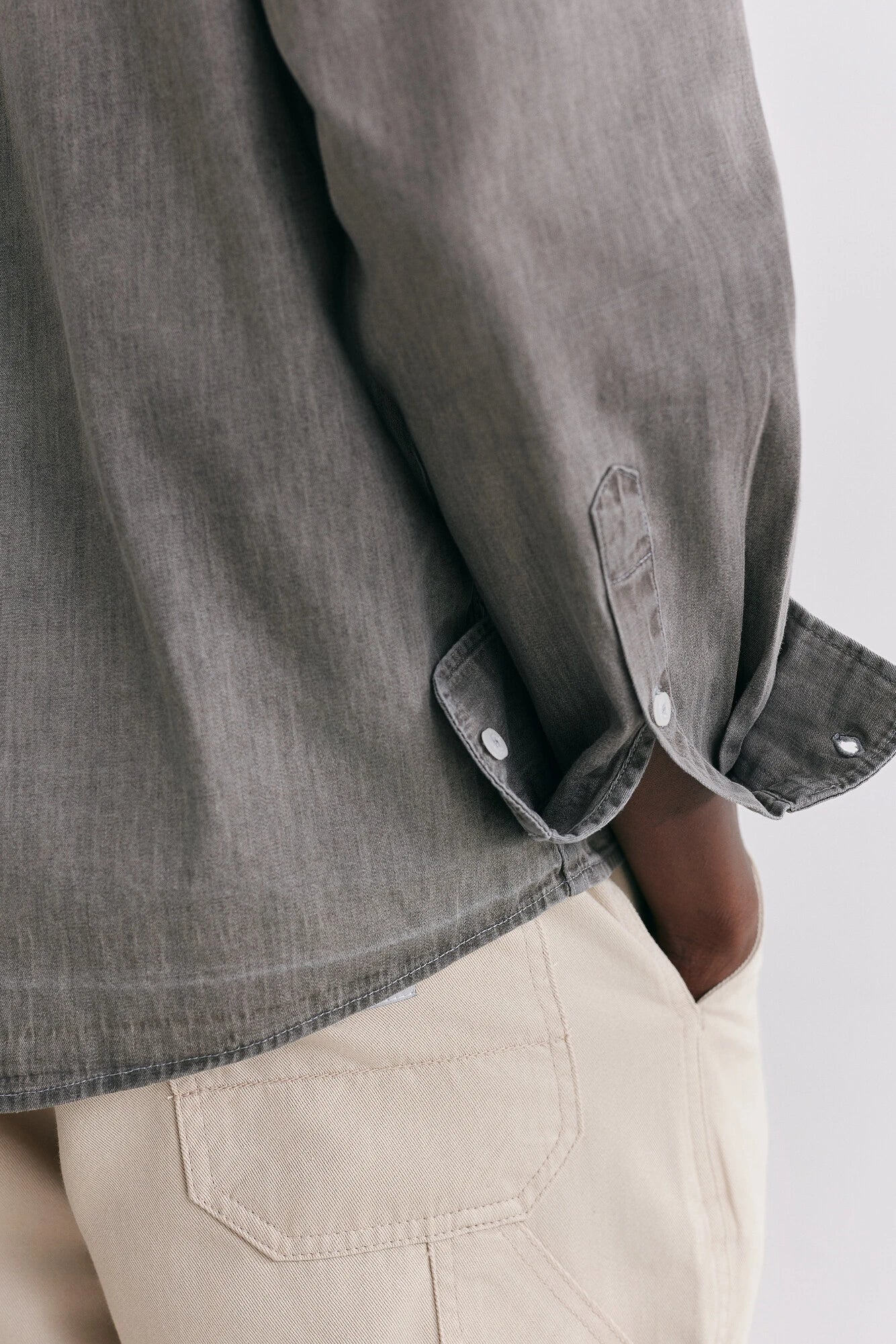 Camisa Birden Manga Longa Oxford Washed Charcoal Cinza