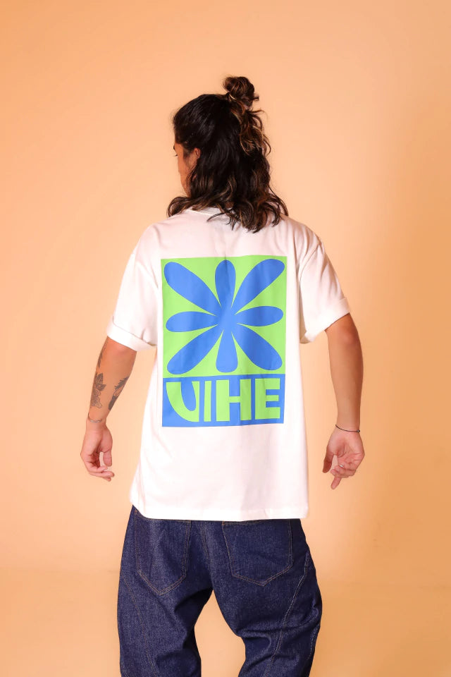 Camiseta Vihe Flower Branca