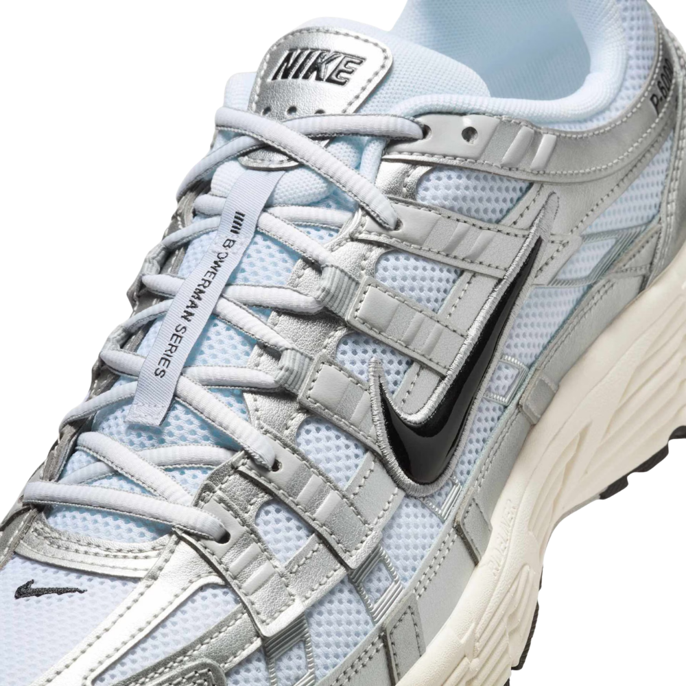 Tênis Nike P-6000 Branco e Prata