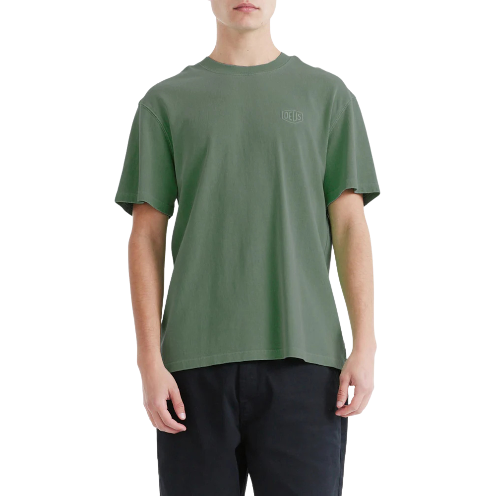 Camiseta Deus Ex Machina Shield Garment Dyed Verde Militar