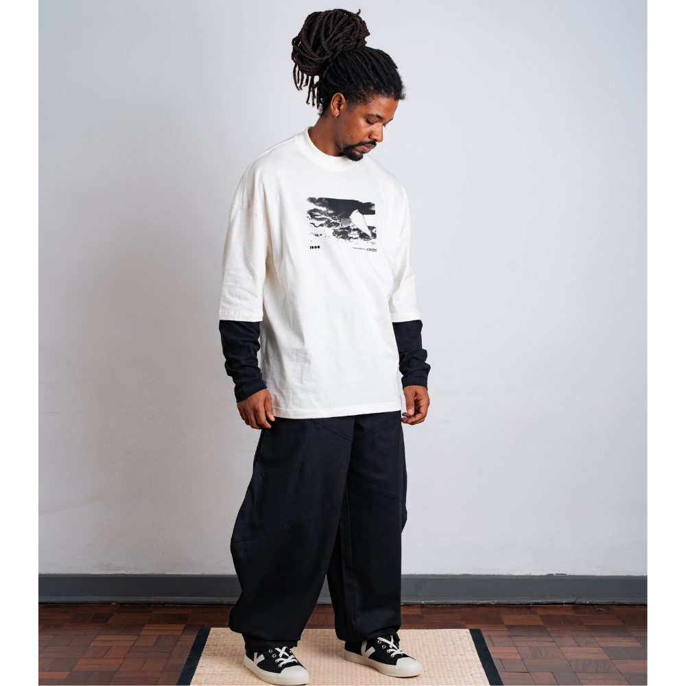 Camiseta Watanabe The Is The Ultimate Fiction Branco