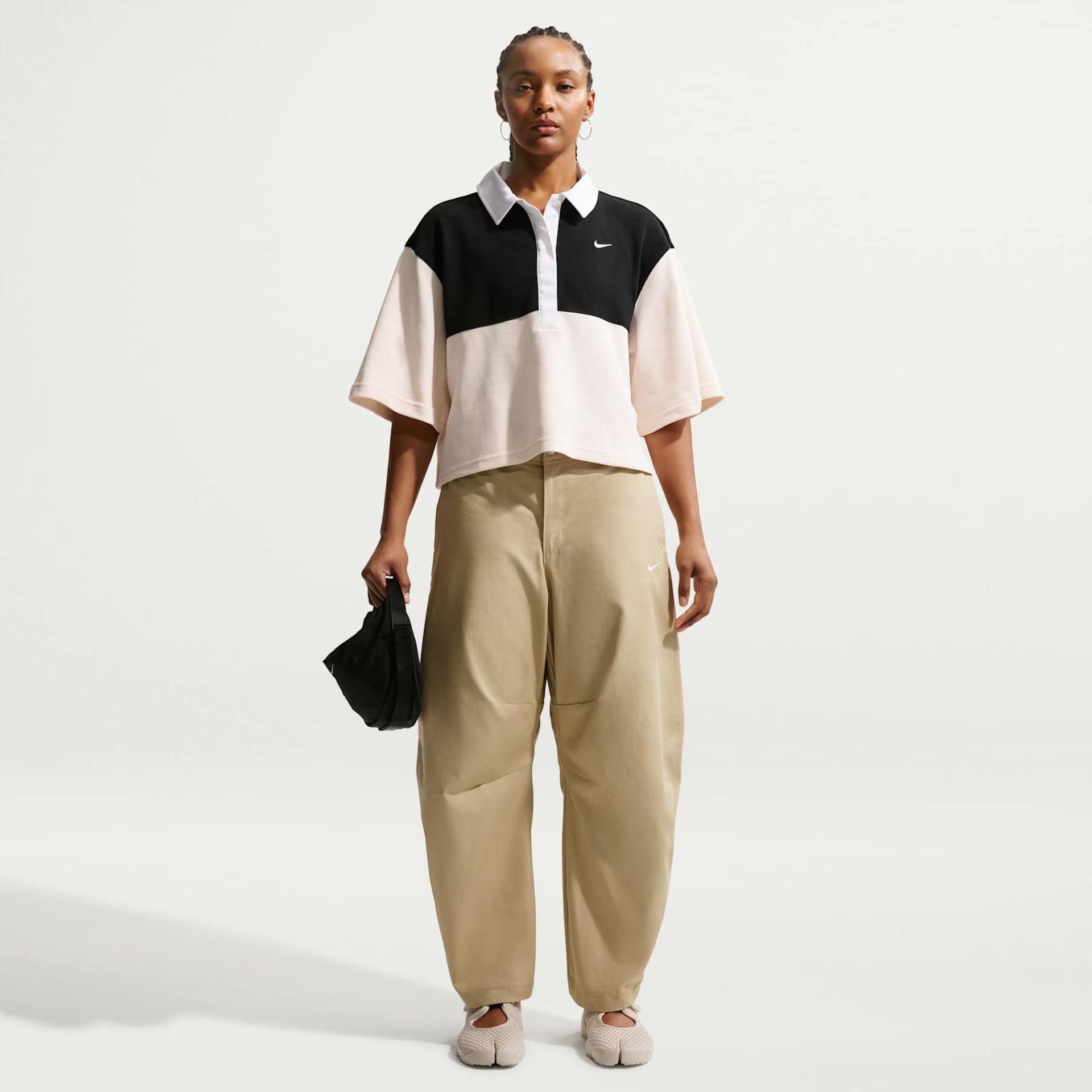 Camisa Polo Nike Essentials Preta e Nude