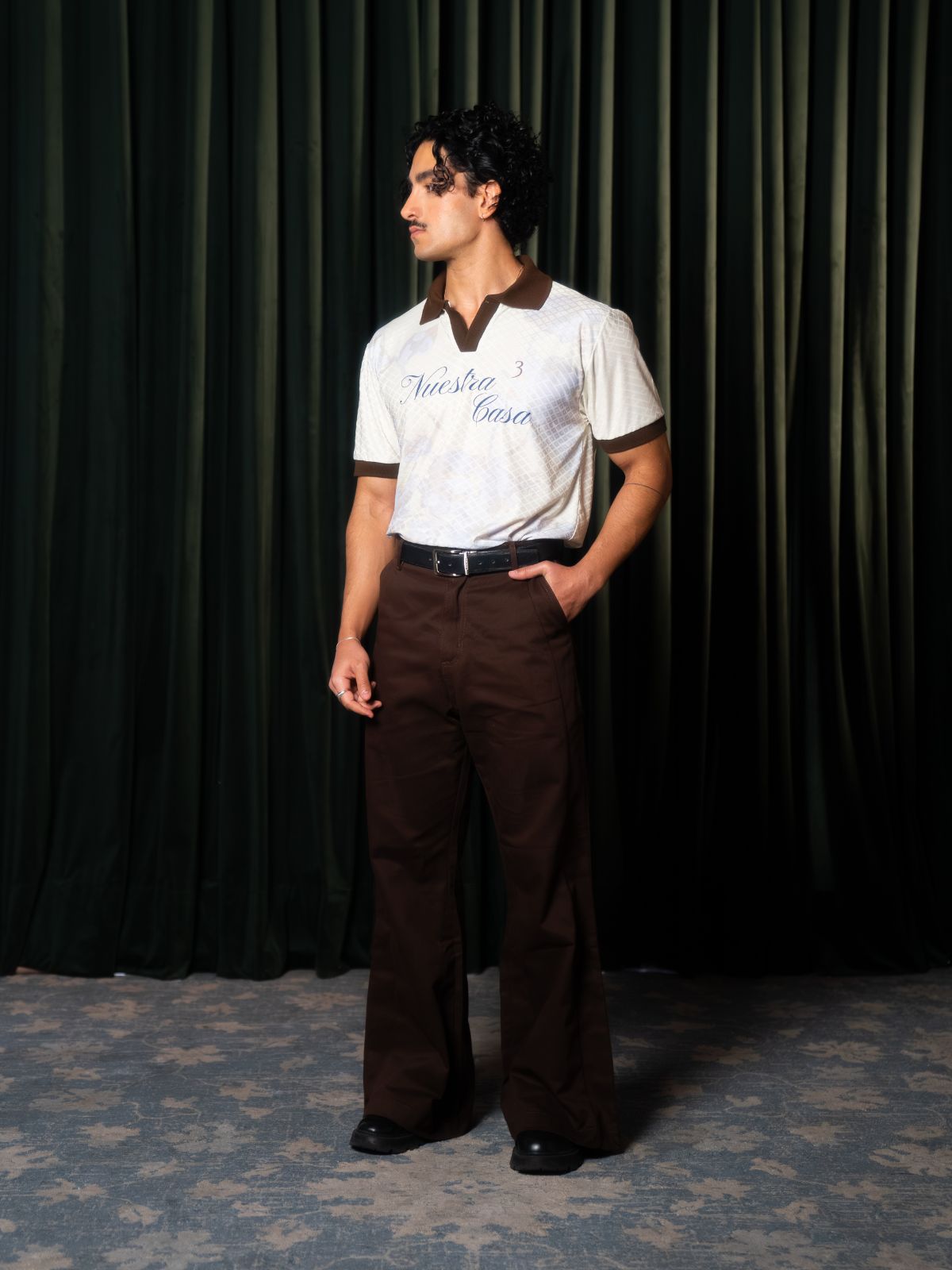 Calça Flare Sarja Sopro Aconchego