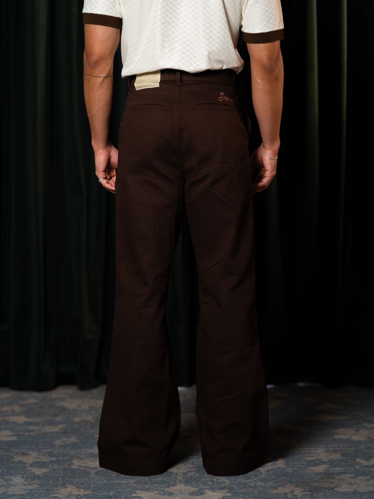 Calça Flare Sarja Sopro Aconchego