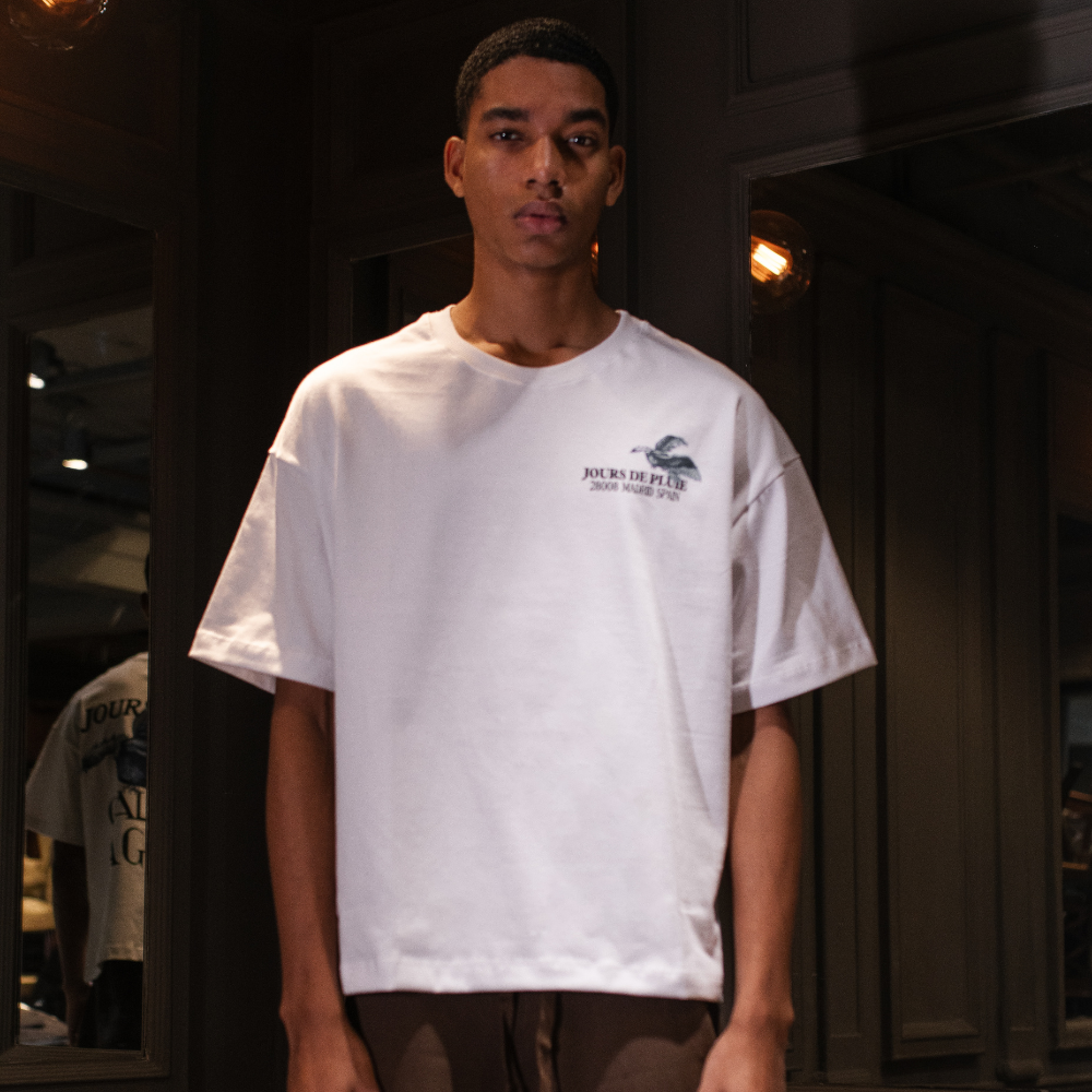 Camiseta Oversized Jours de Pluie Calle Del Aguila Branca