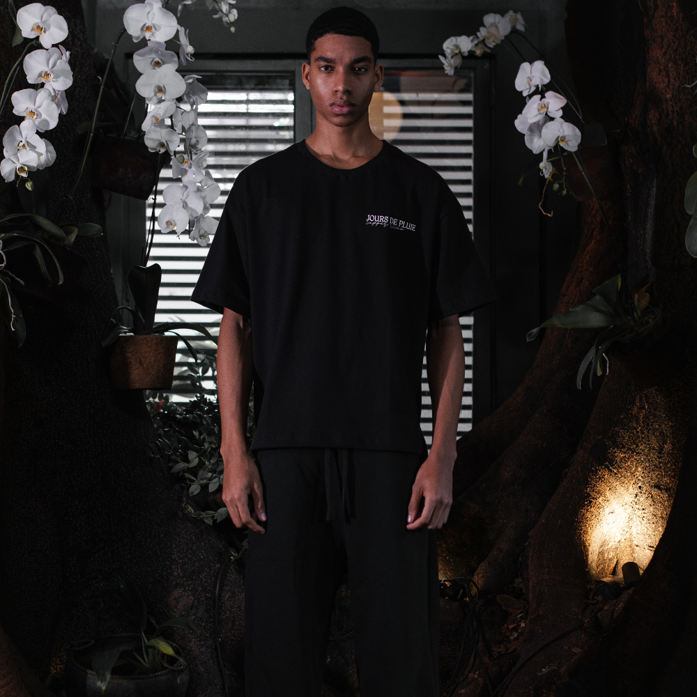 Camiseta Oversized Jours de Pluie Liberty Preta