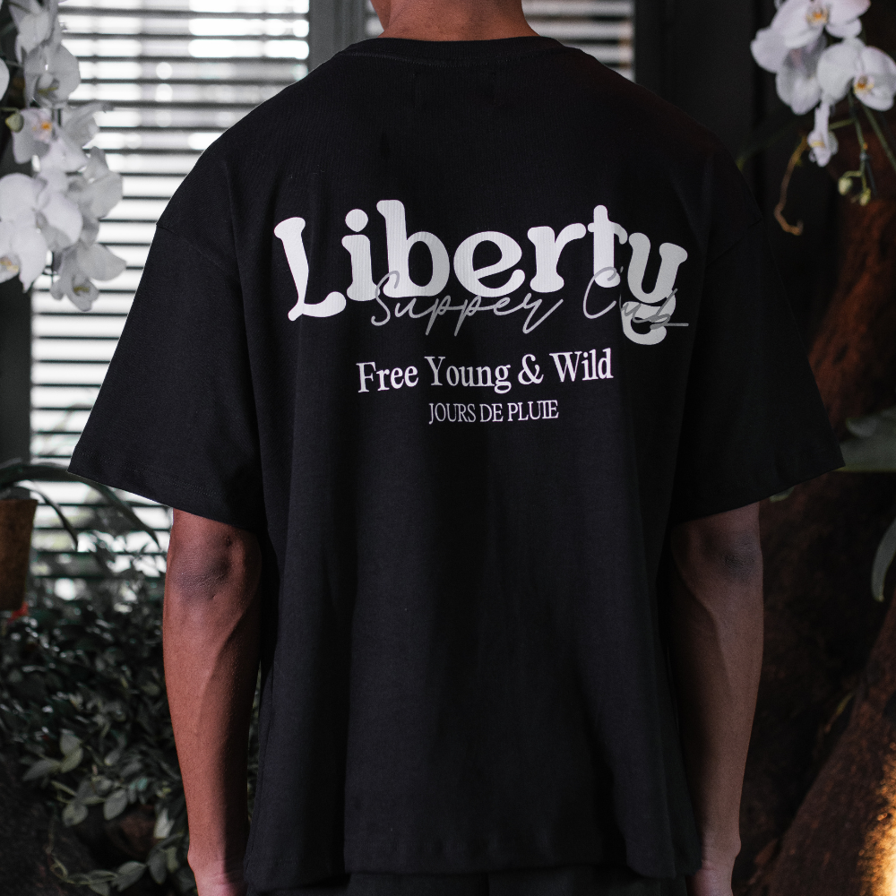Camiseta Oversized Jours de Pluie Liberty Preta