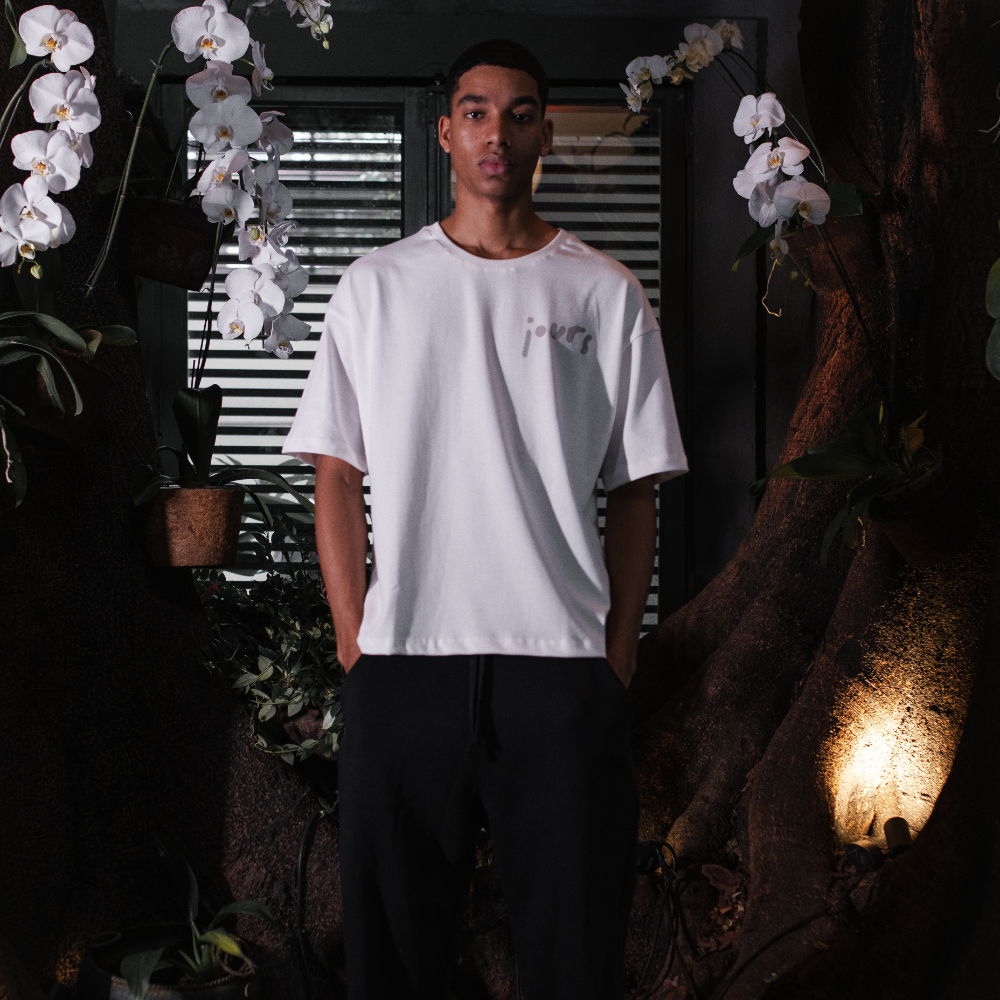 Camiseta Oversized Jours De Pluie Merci Branca