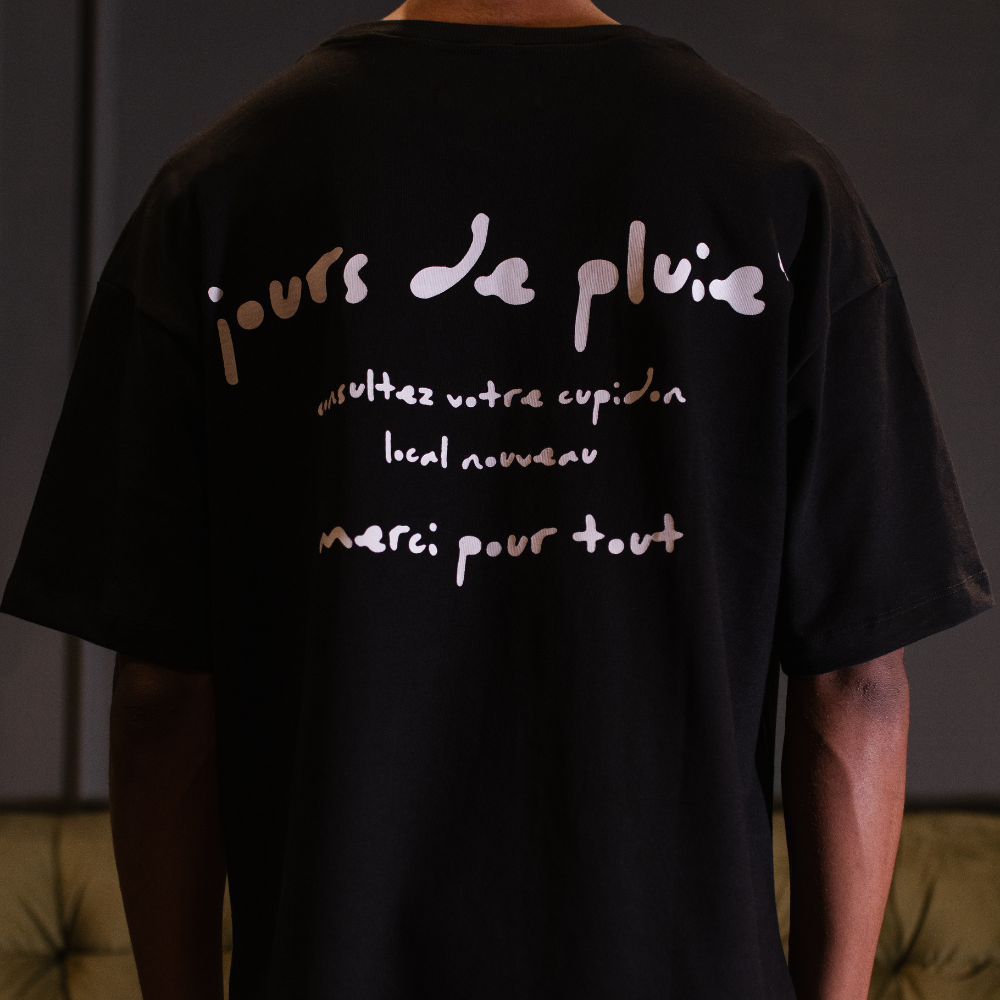 Camiseta Oversized Jours De Pluie Merci Preta