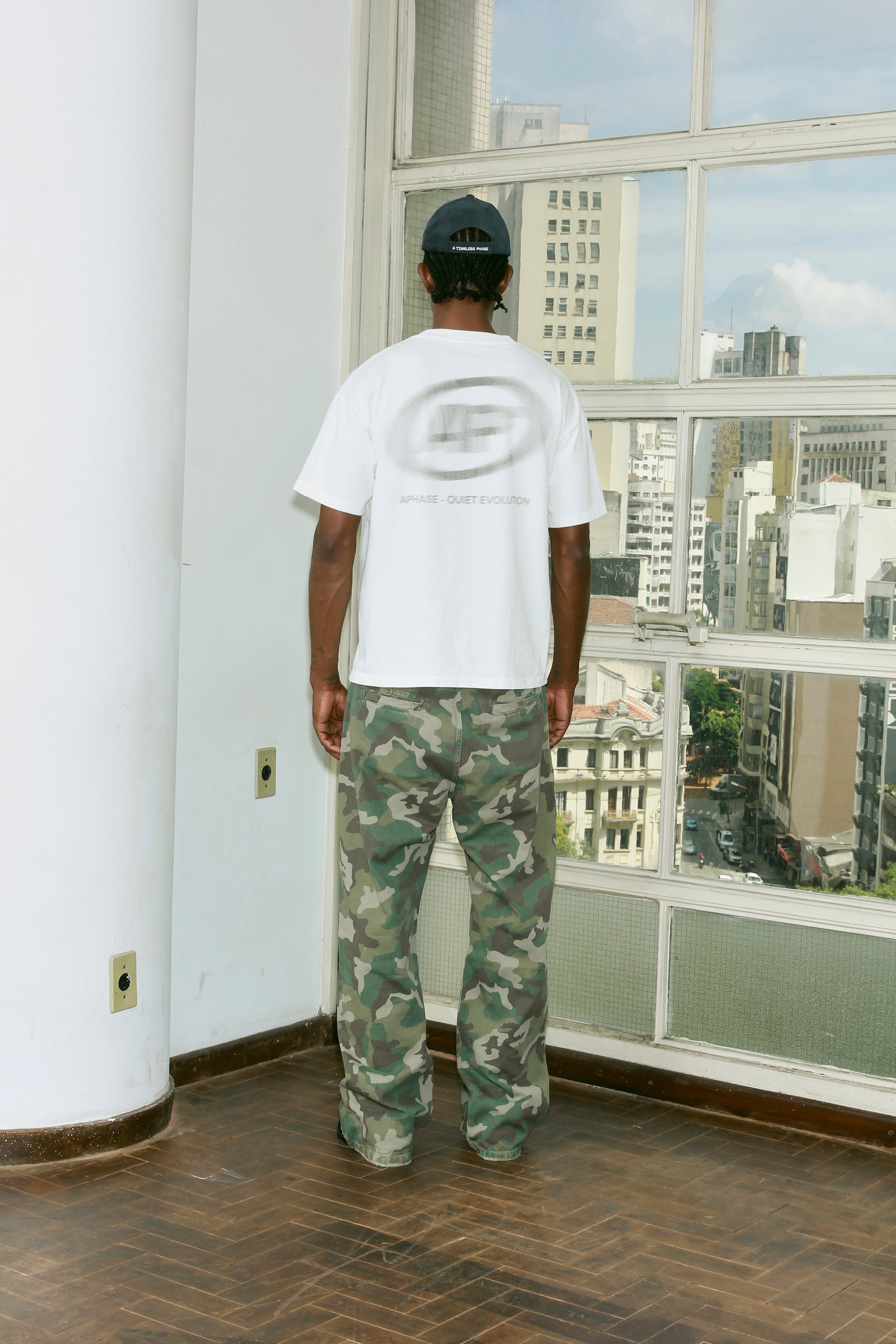 Camiseta Aphase Moving AP Off White