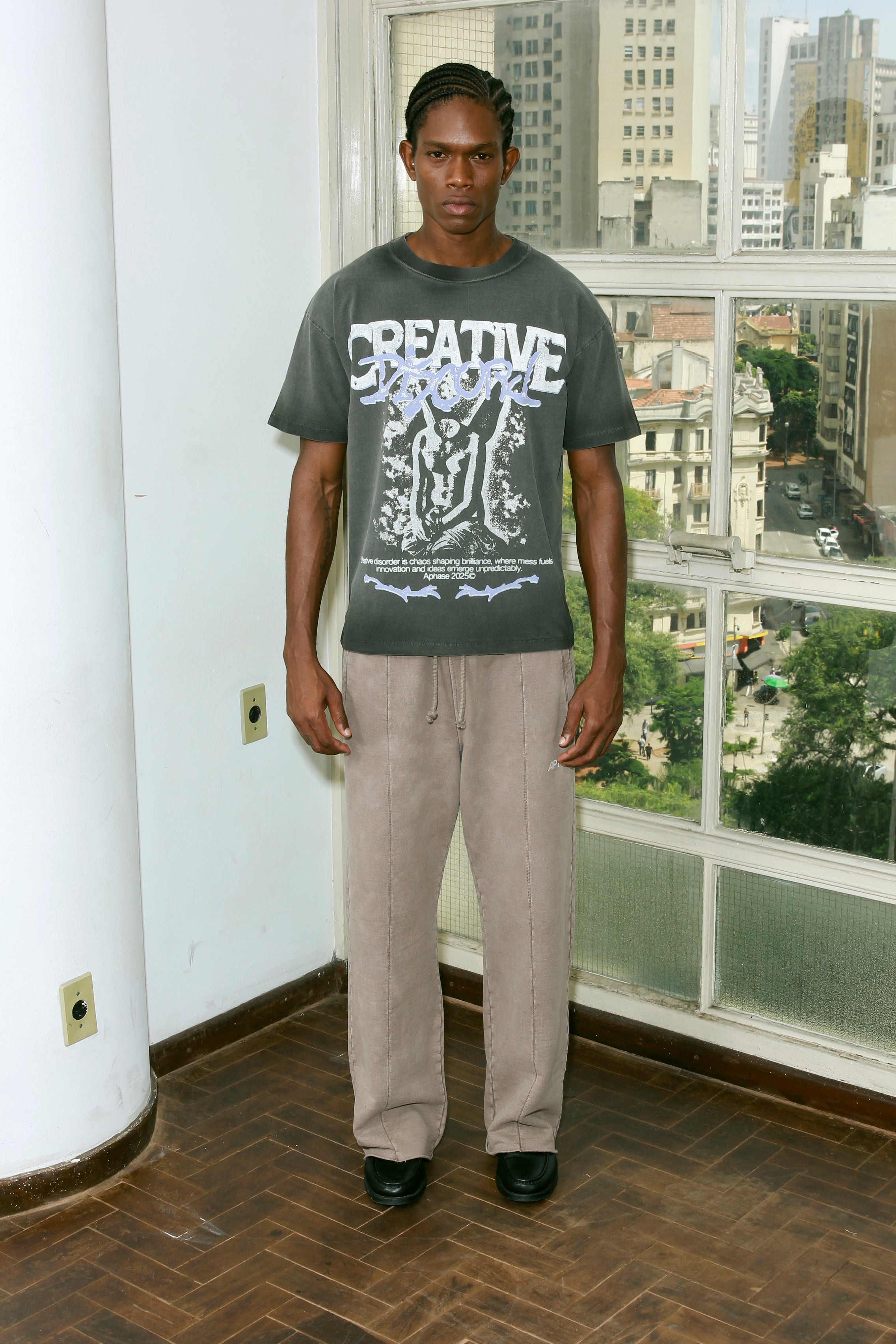 Camiseta Aphase Creative Cinza Estonada