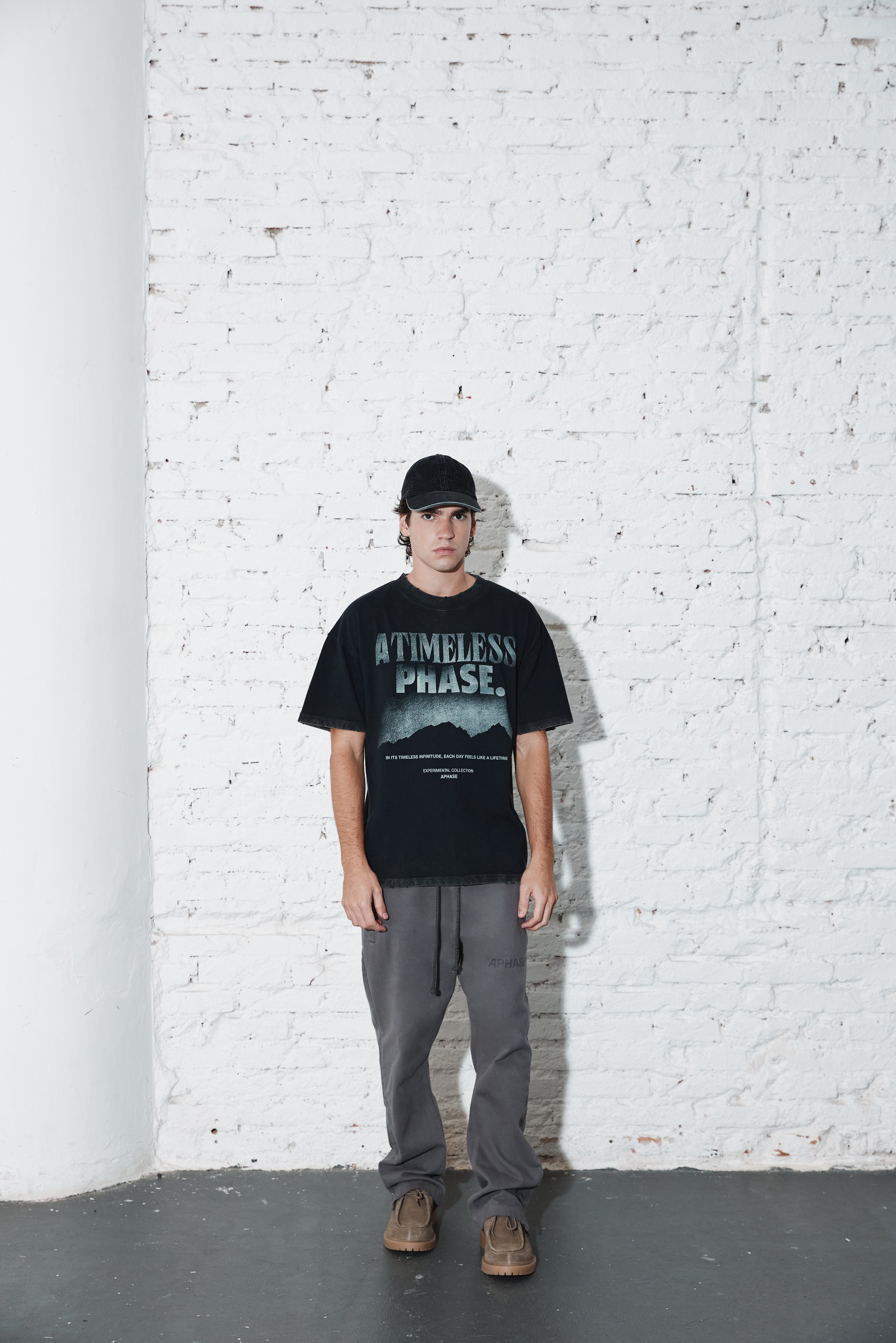 Camiseta Aphase Mountain Preto