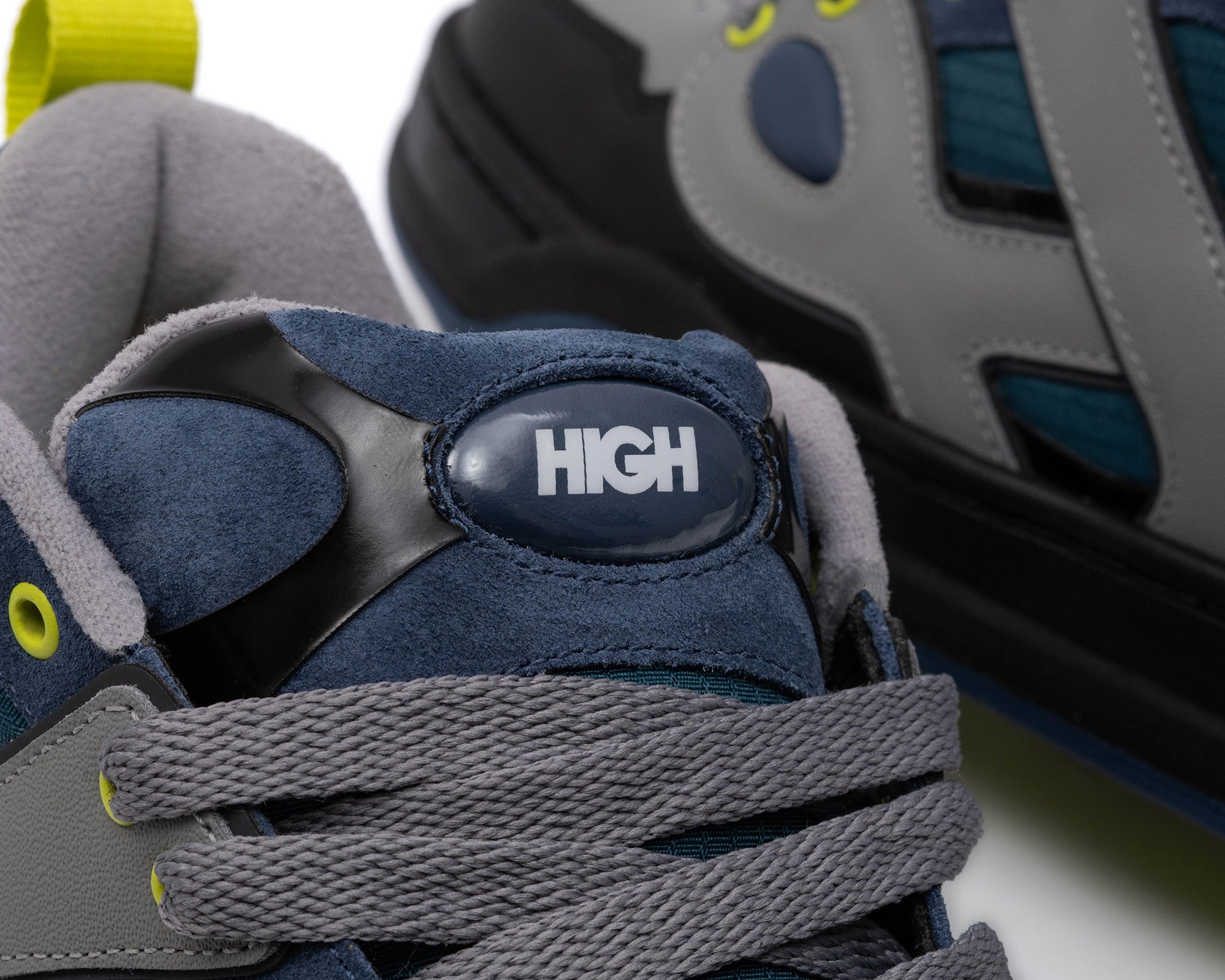 Tênis Ous x High Alien Neptune