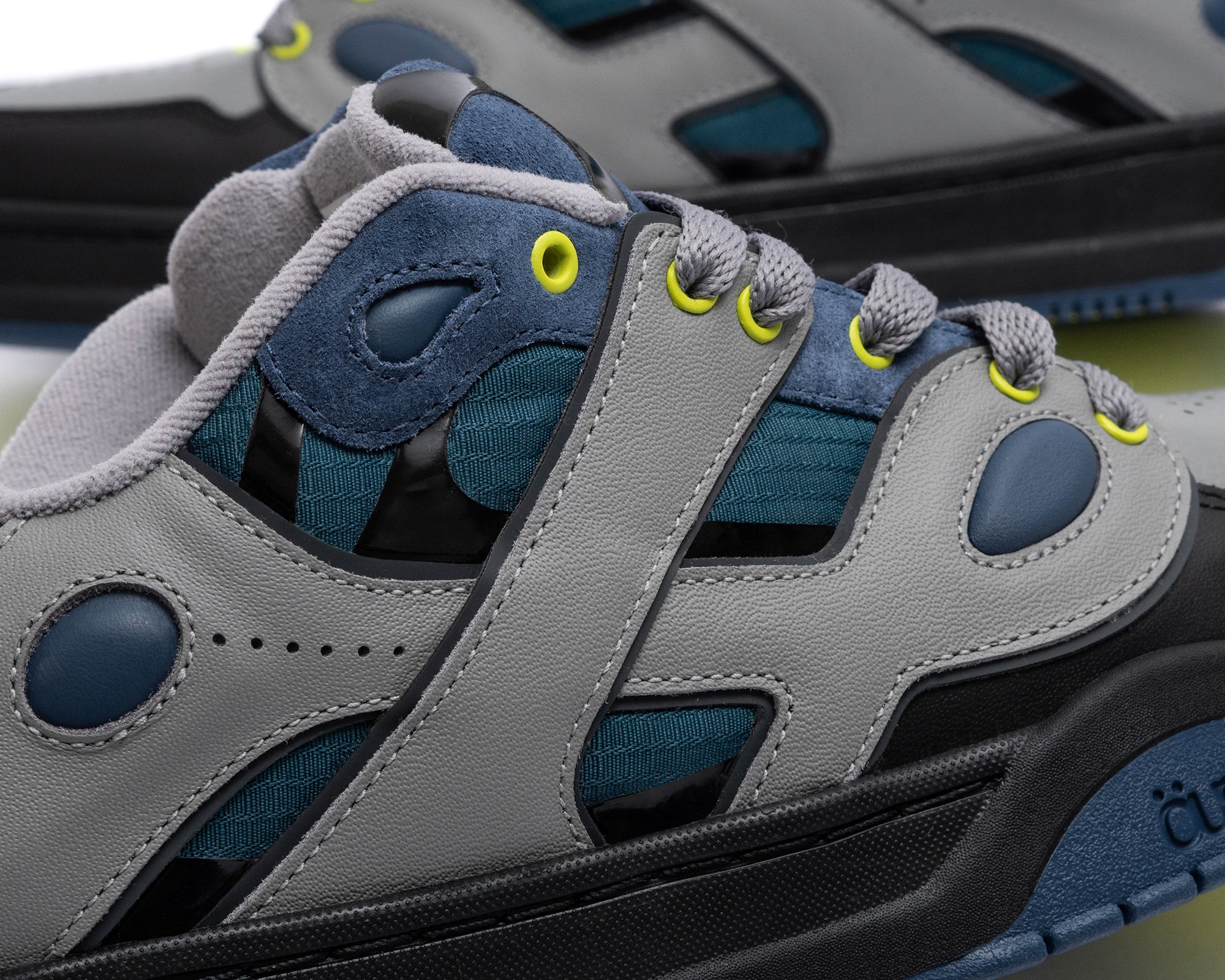 Tênis Ous x High Alien Neptune