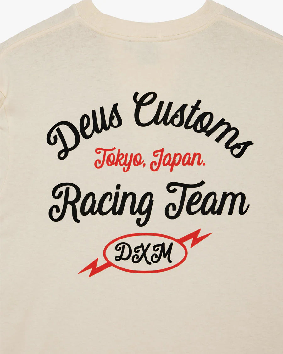 Camiseta Box Fit Manga Longa Deus Ex Machina Lota Dirty White