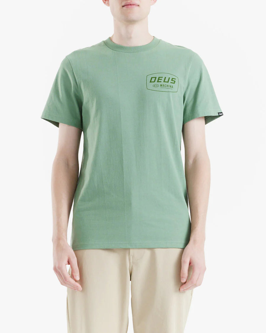 Camiseta Regular Fit Deus Ex Machina Expo Verde Claro