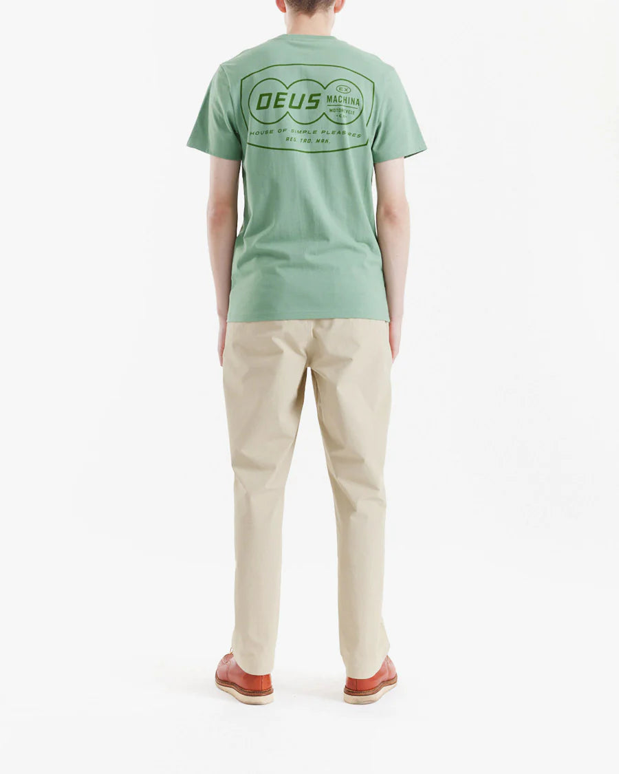 Camiseta Regular Fit Deus Ex Machina Expo Verde Claro