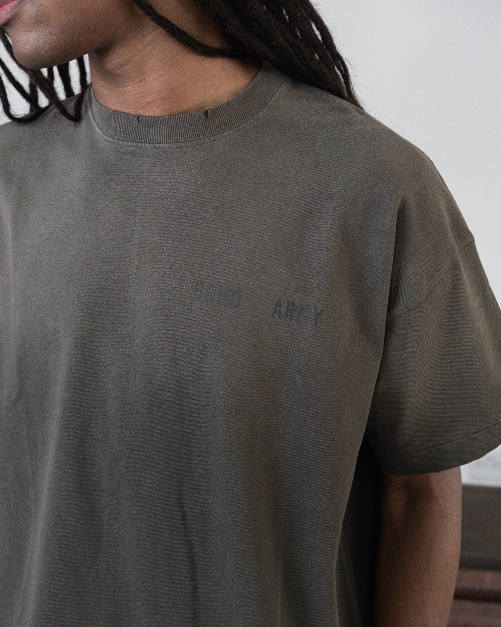 Camiseta Egho Uniform Boxy Cinza Beluga