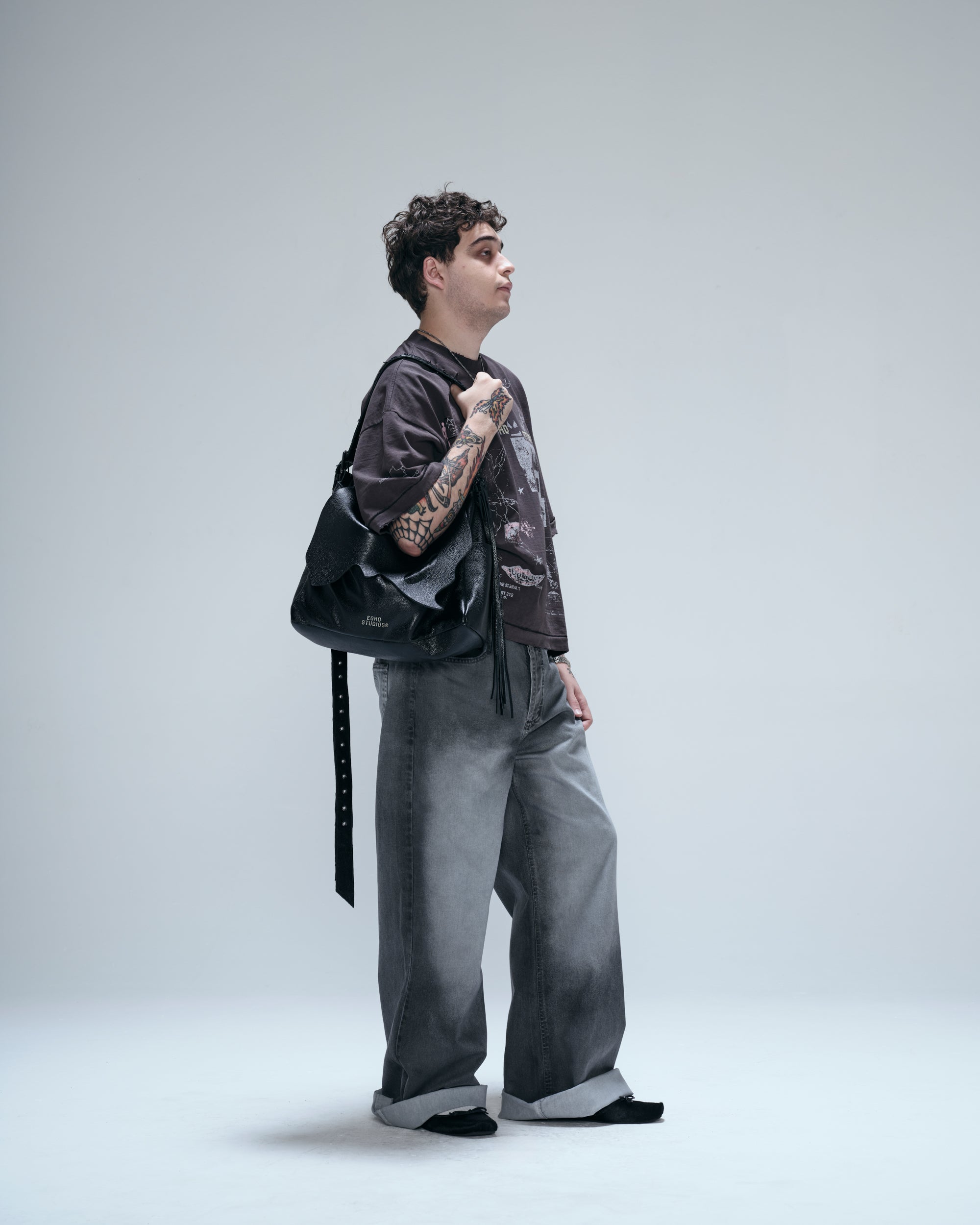 Camiseta Overboxy Egho Zine Preto Estonado