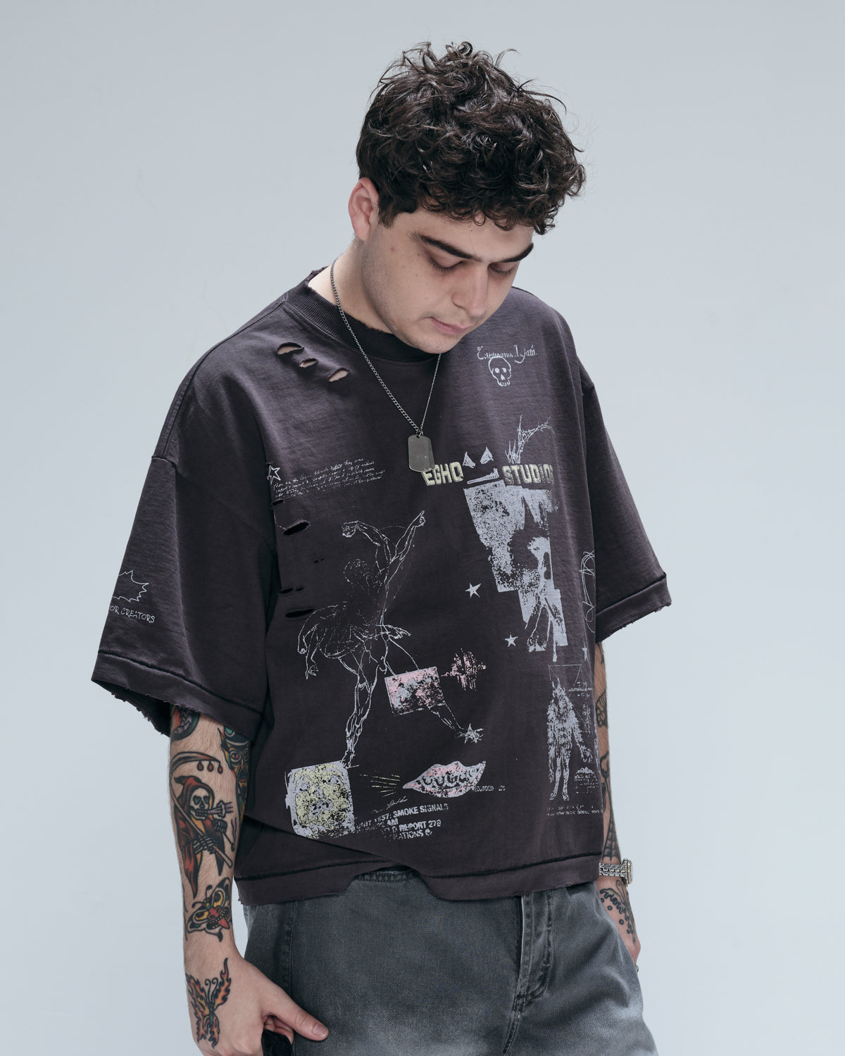 Camiseta Overboxy Egho Zine Preto Estonado