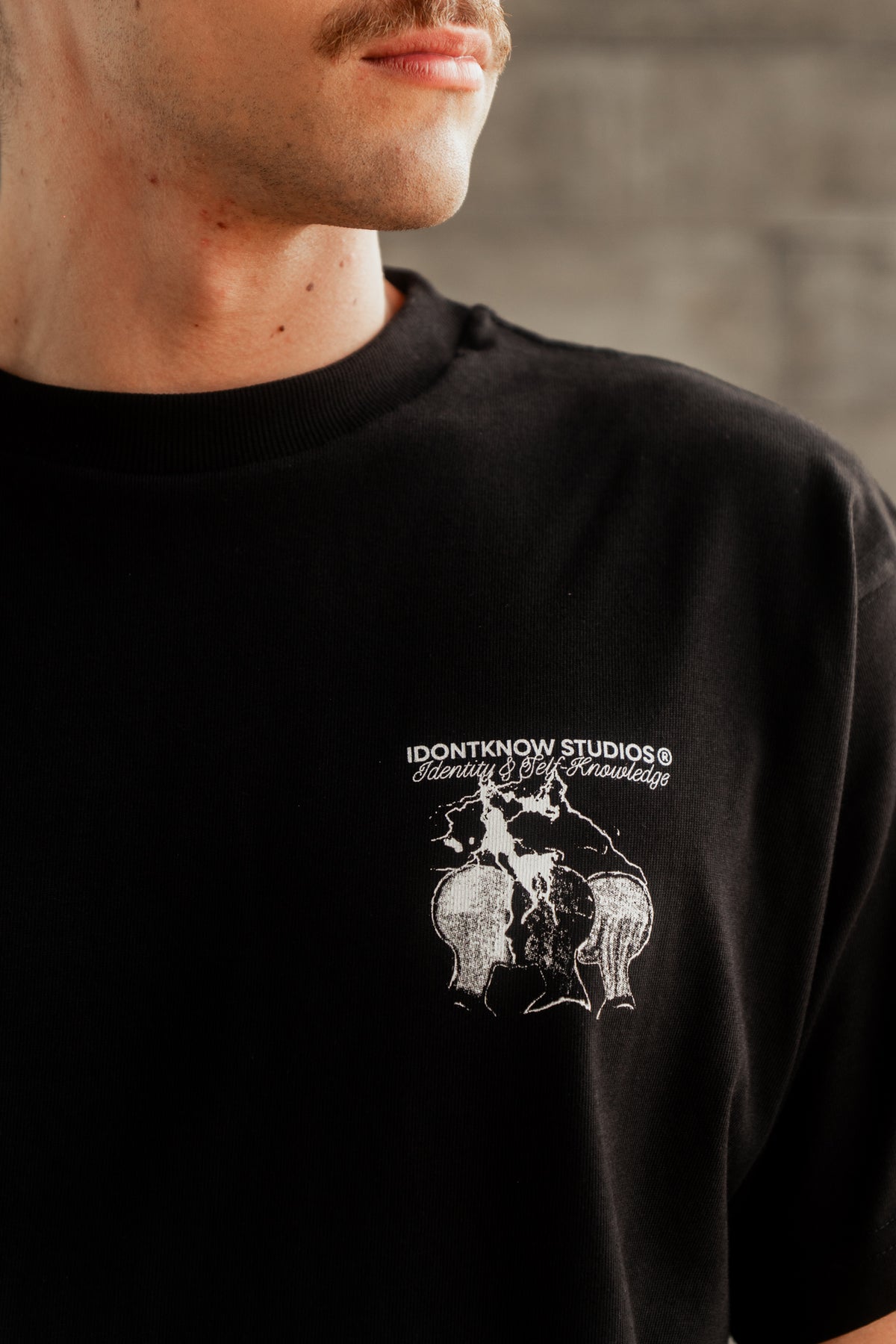 Camiseta IDK Lightning Minds