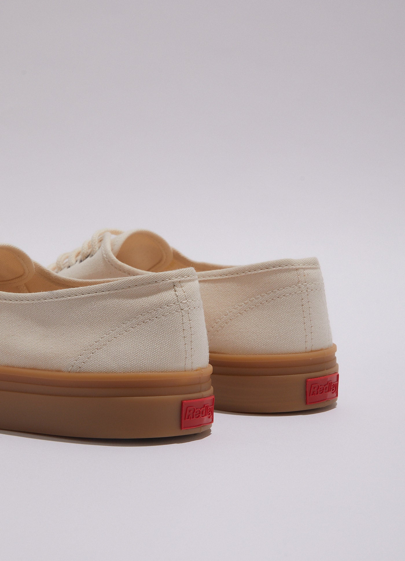 Tênis Originals Latex Cru