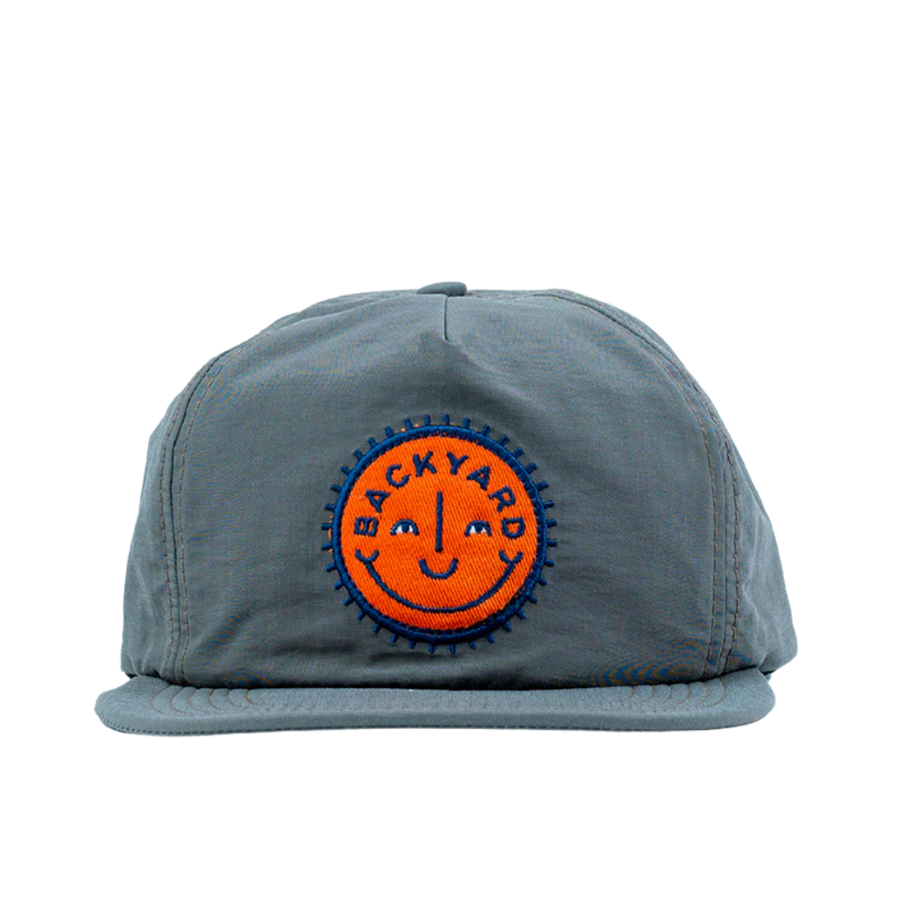 Boné Backyard Cinza
