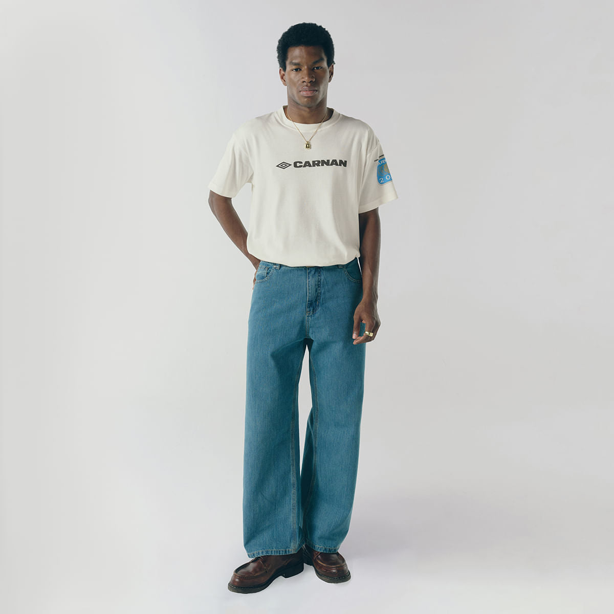 Camiseta Umbro x Carnan Branca