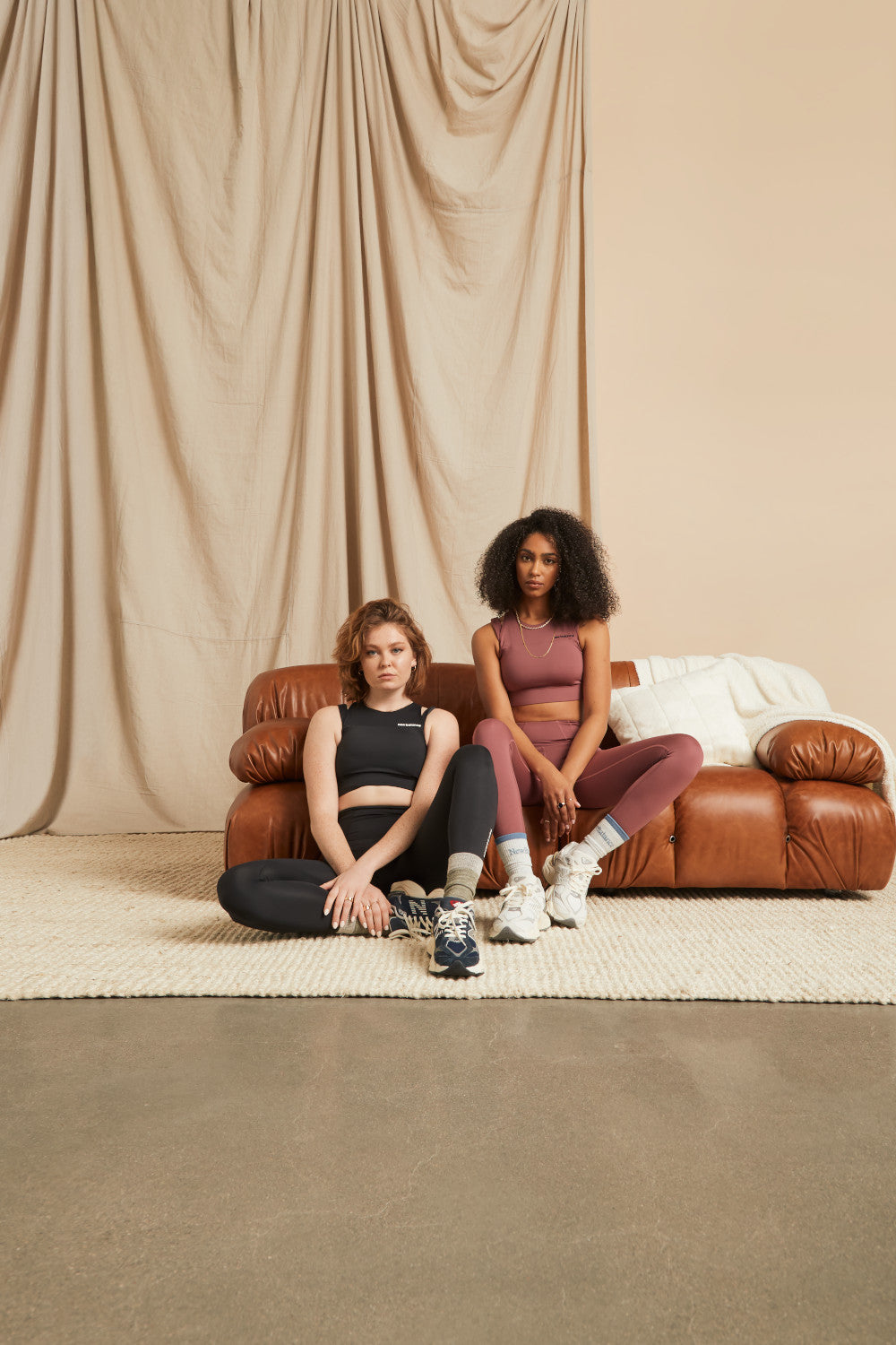 Tênis New Balance 9060 Unissex Branco e Prata