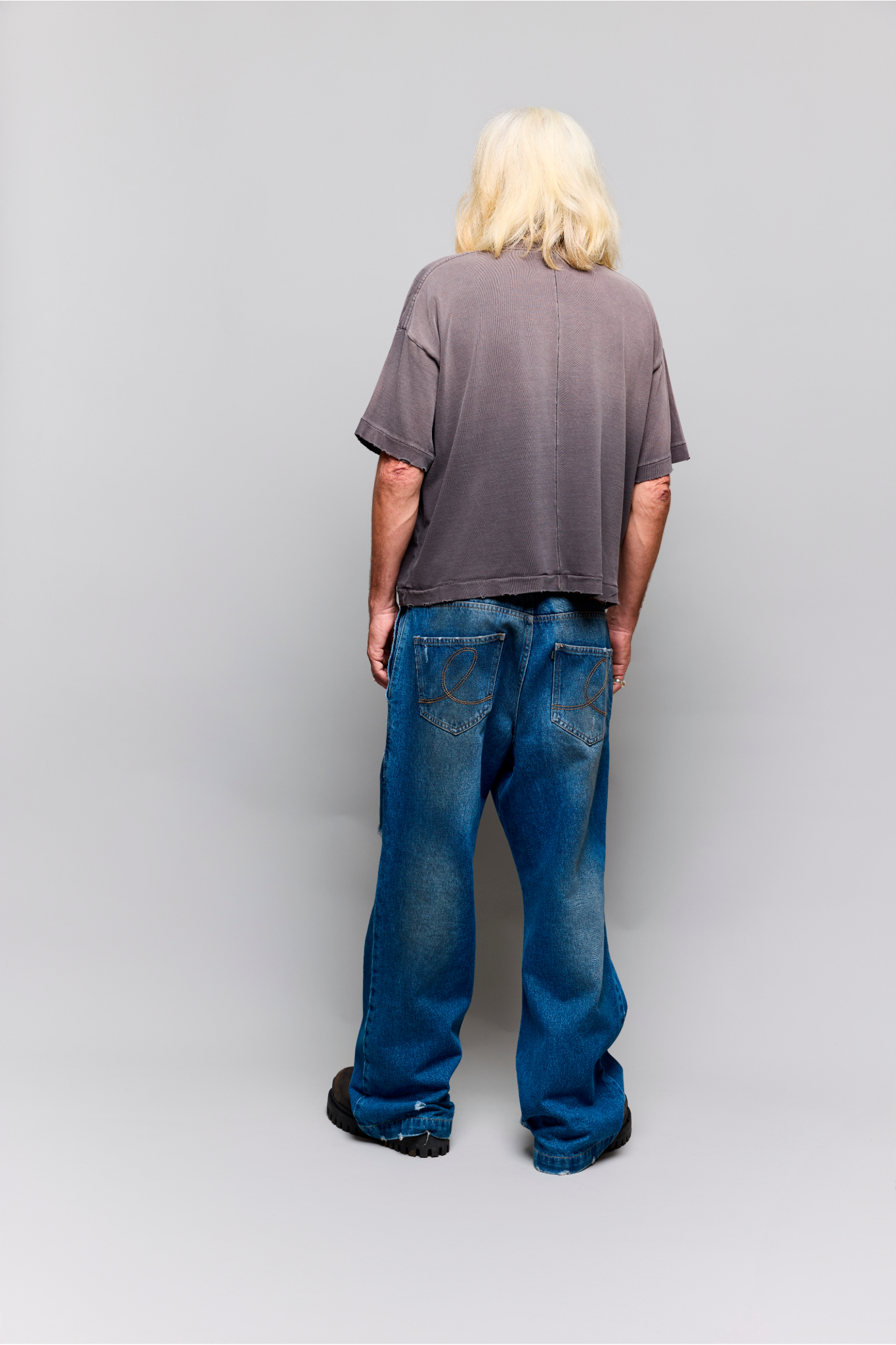 Camiseta Egho Boxy Formiga Marrom