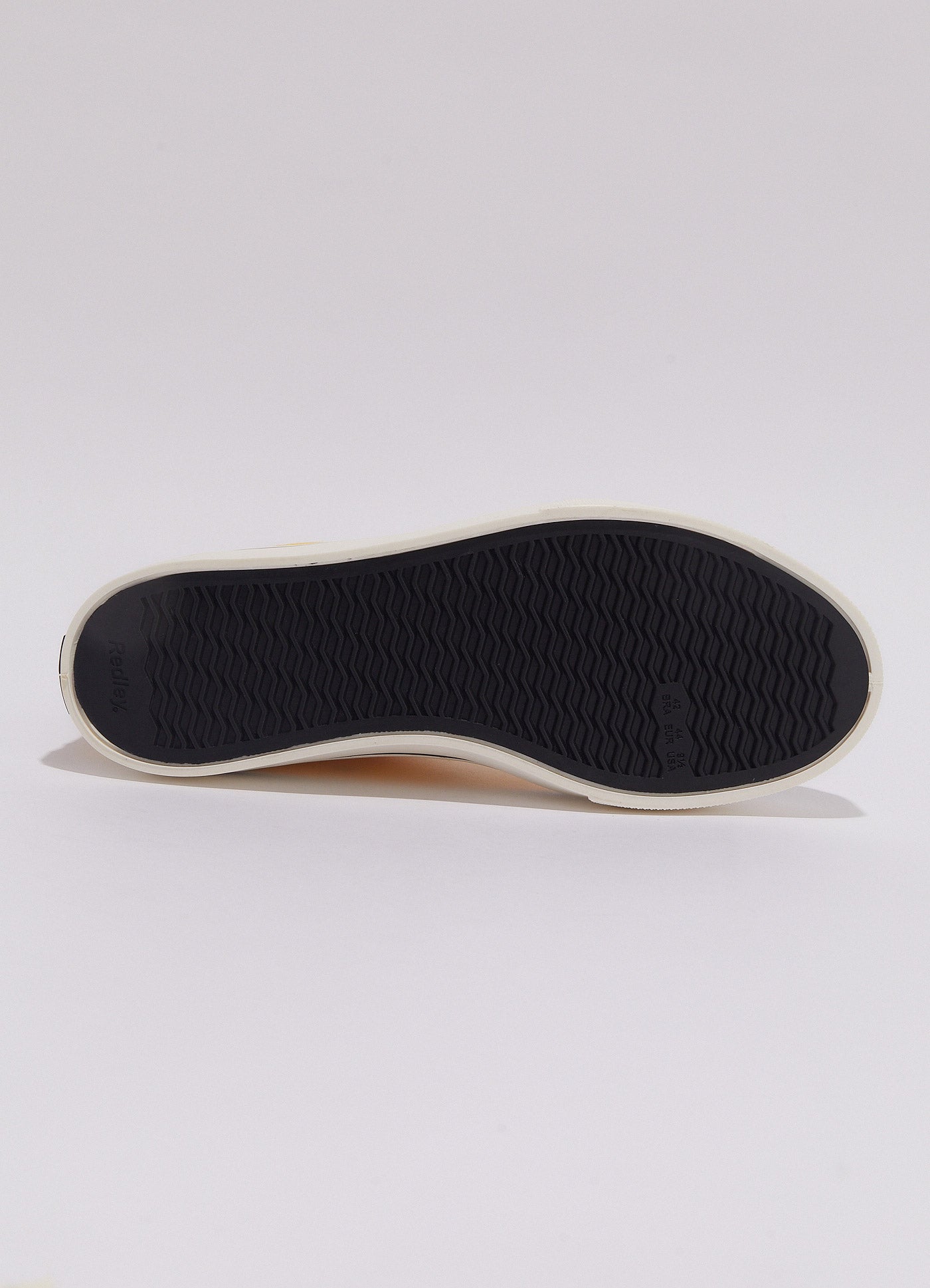 Tênis Originals Cano Alto Bicolor Preto com Amarelo Sol