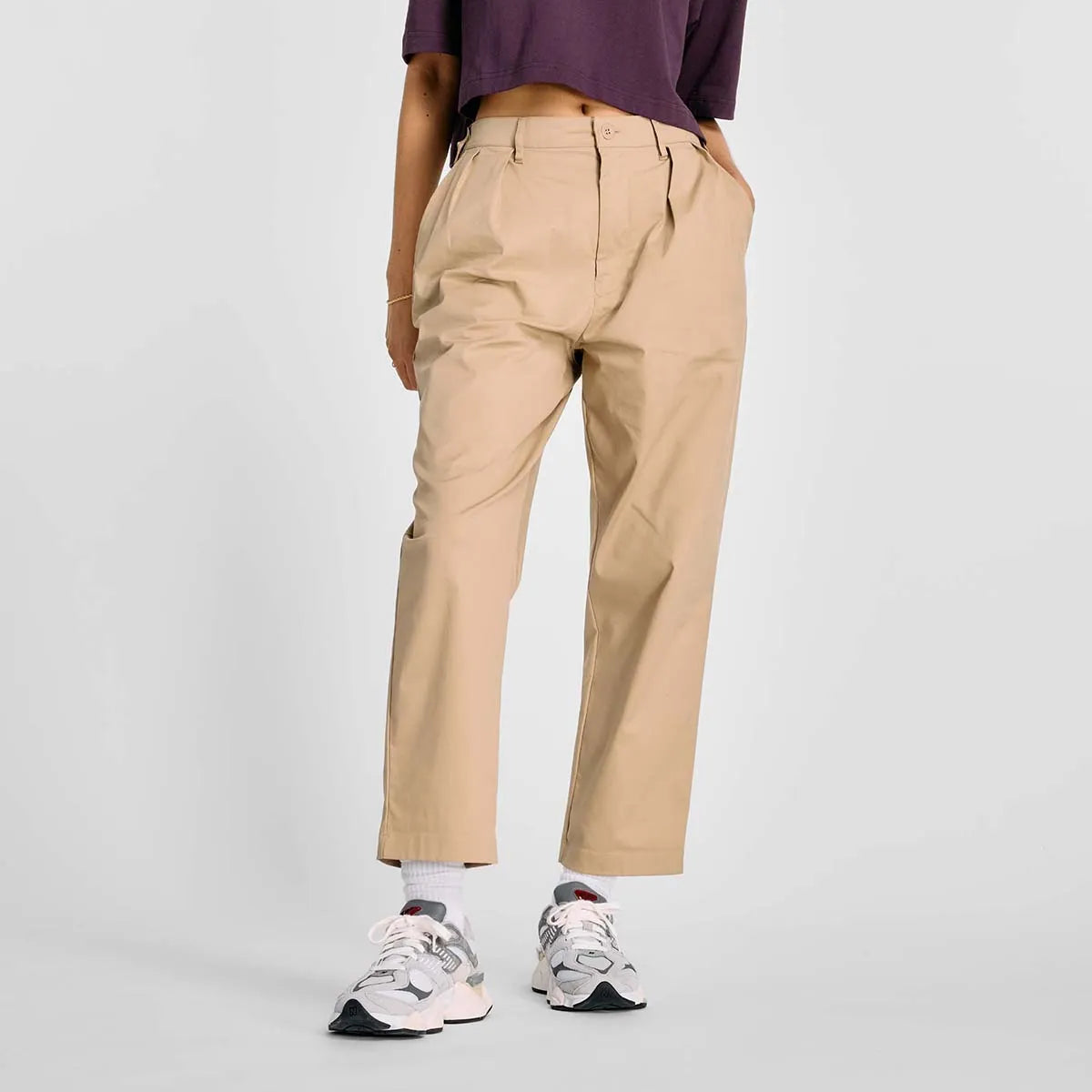 Calça Feminina New Balance Twill Boylston Bege
