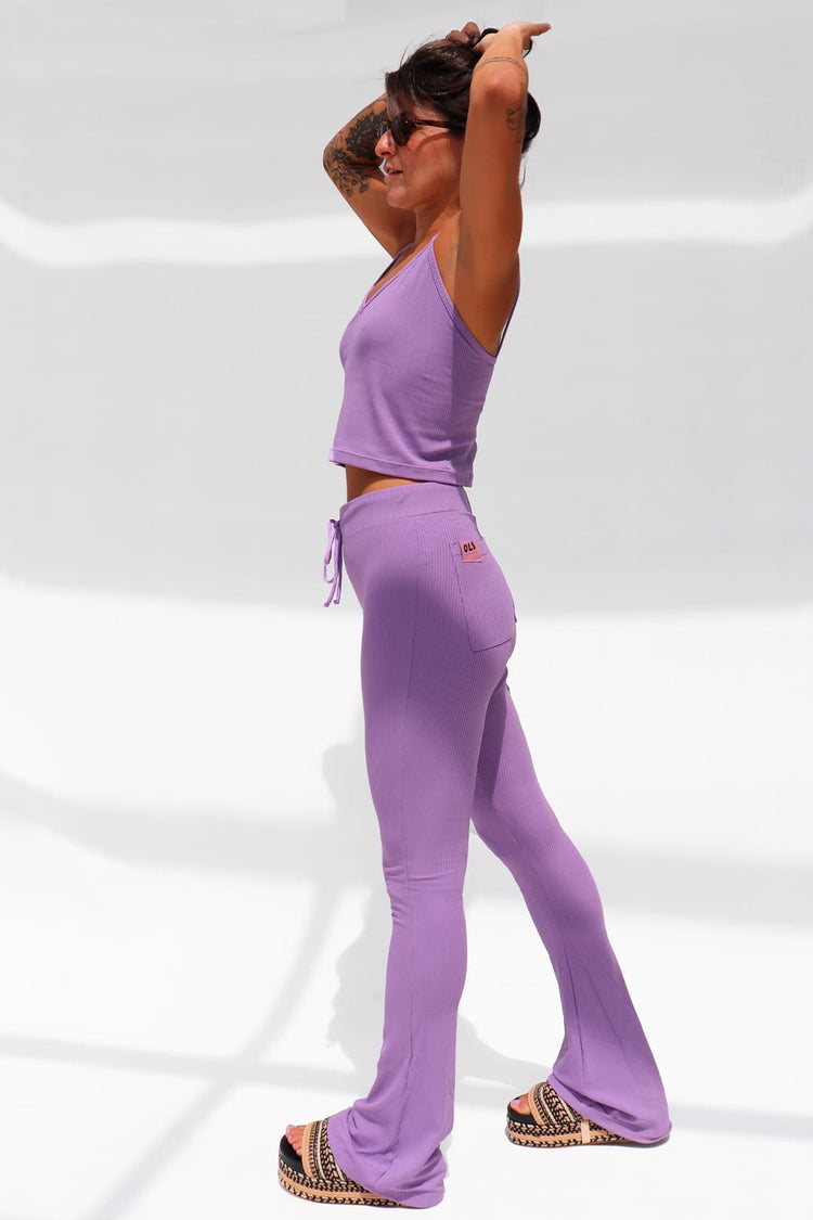 Calça Peggy Flare Malha Canelada Lilac