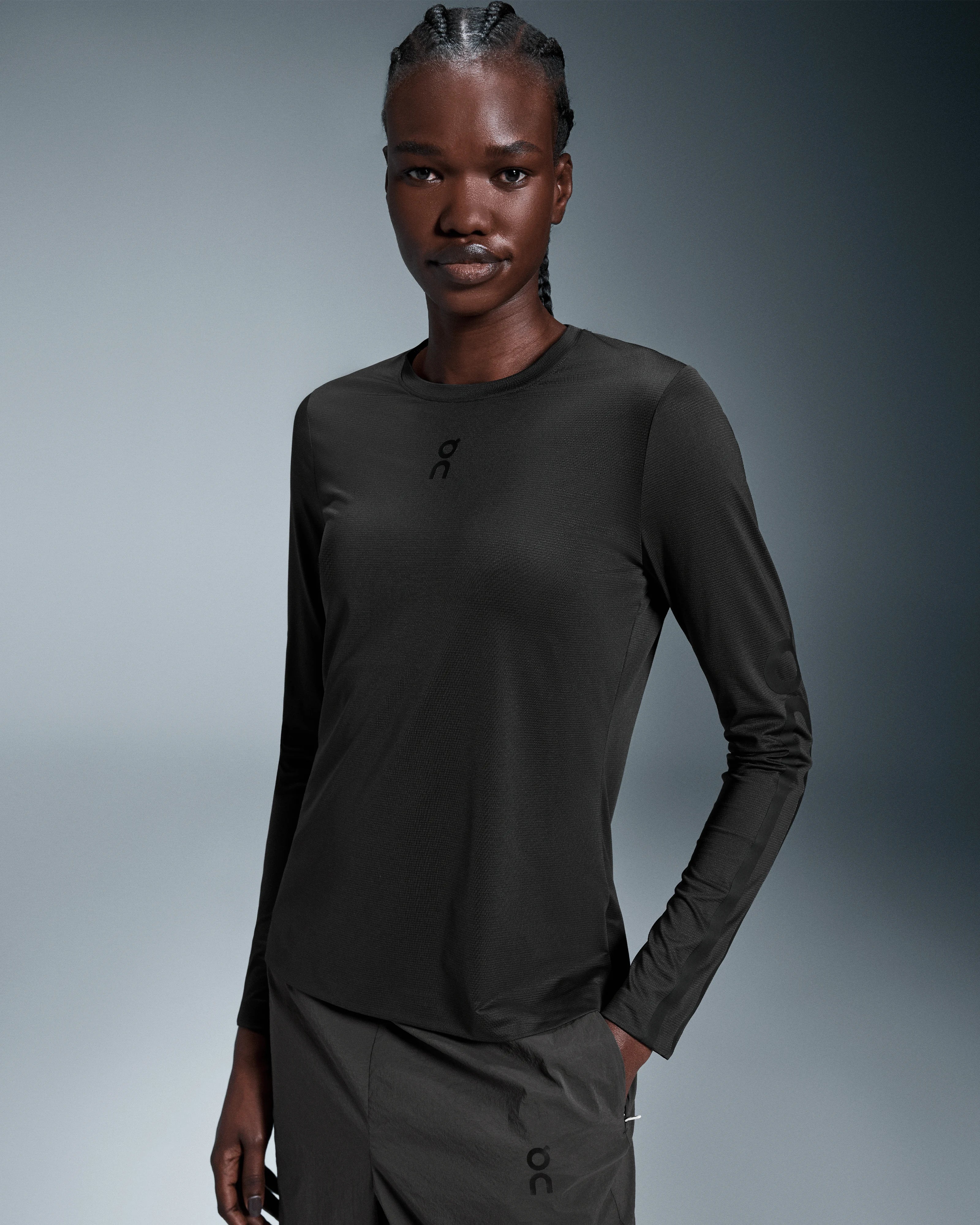 Camiseta IKON 1 On Manga Longa Feminino Preta