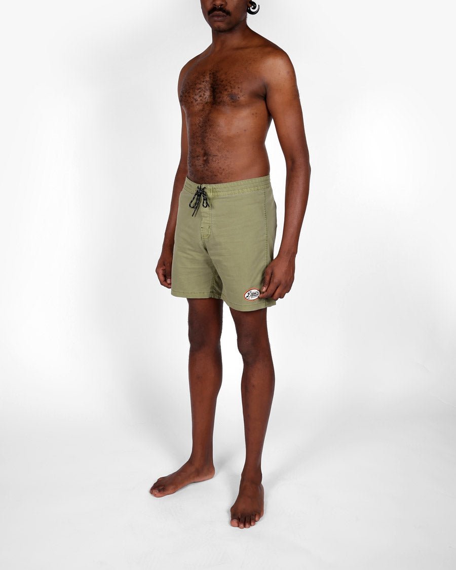 Boardshort Deus Ex Machina Brazzos Verde Militar - backyard DEUS EX MACHINAShorts