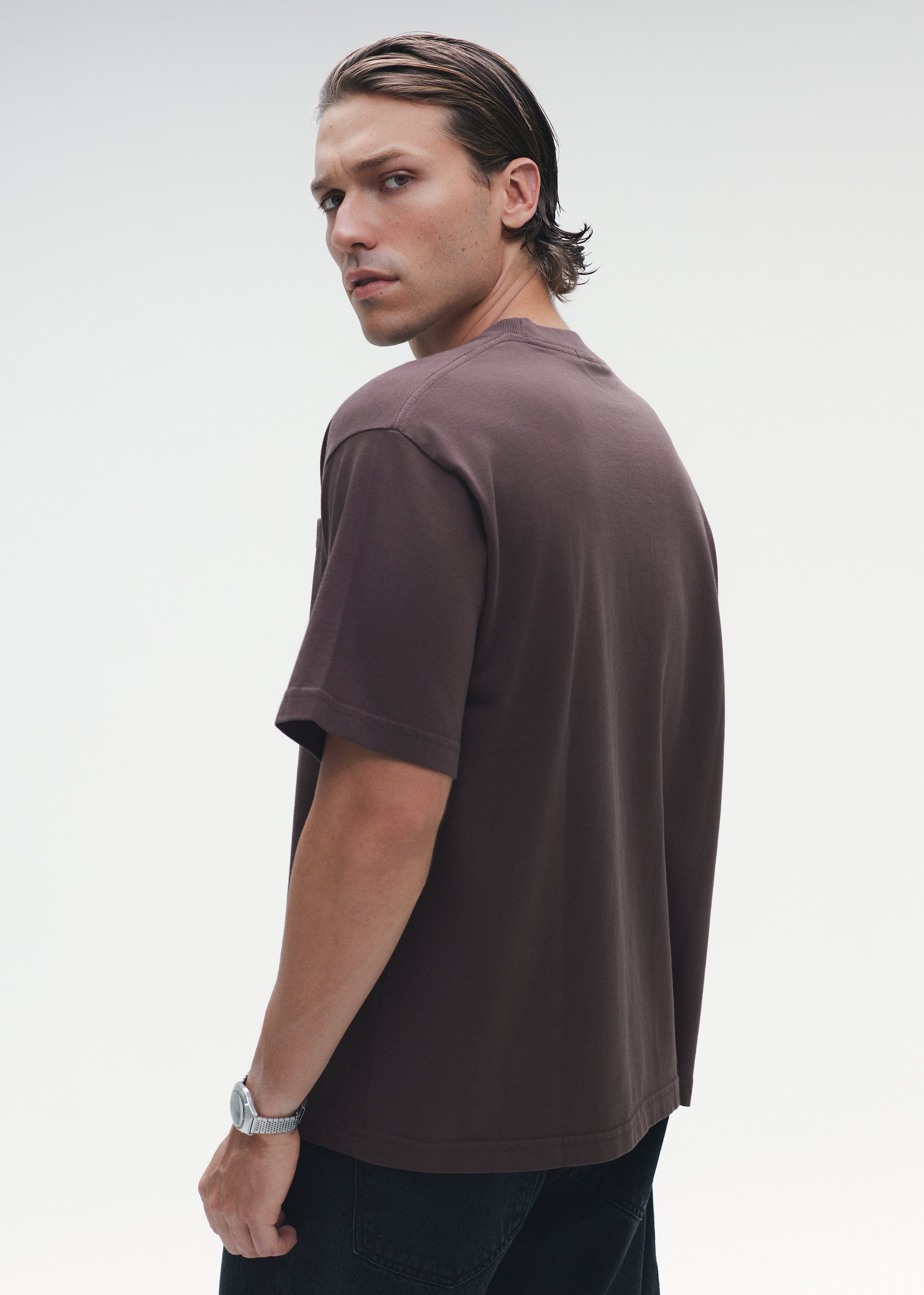Camiseta Garré Embroidery Pocket Logo Marrom