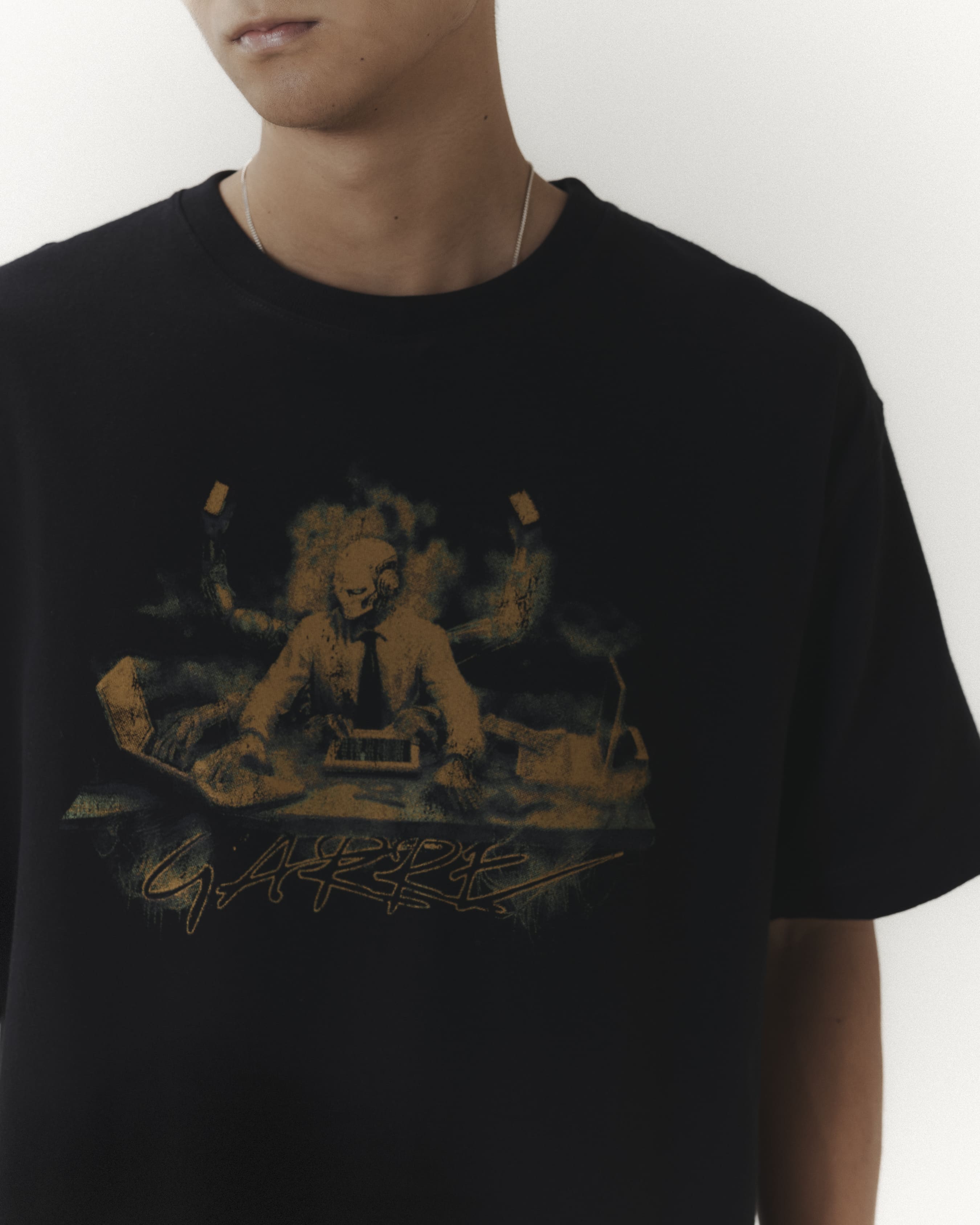 Camiseta Garré Working Like a Machine Preta