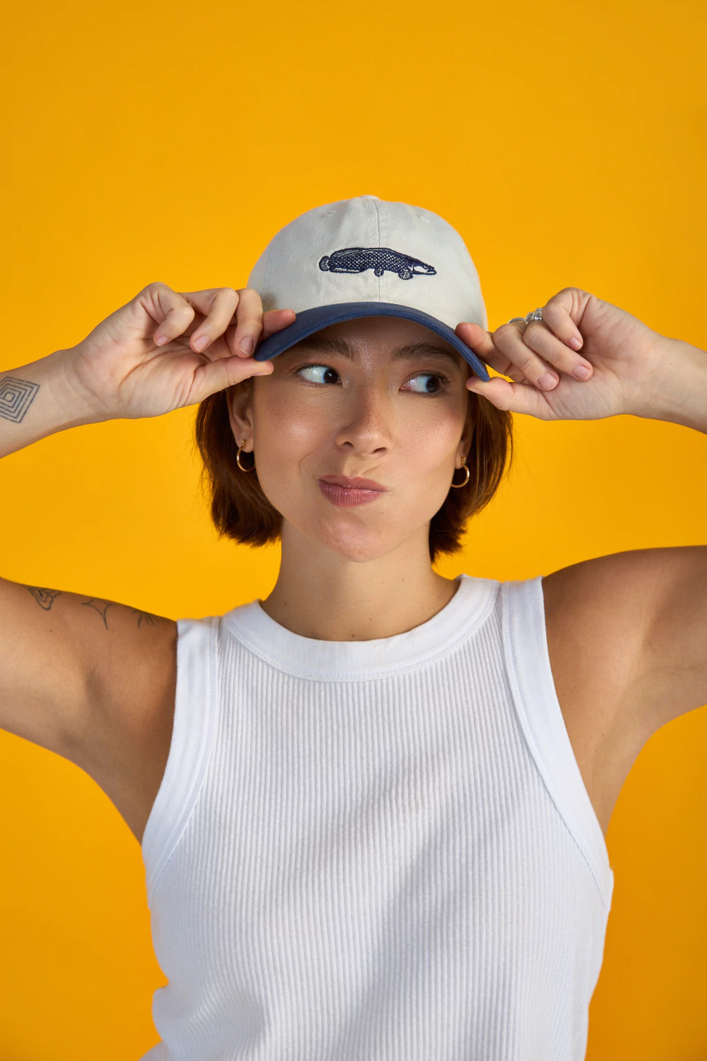Boné Bossa Pirarucu Azul e Branco - Sarja Premium