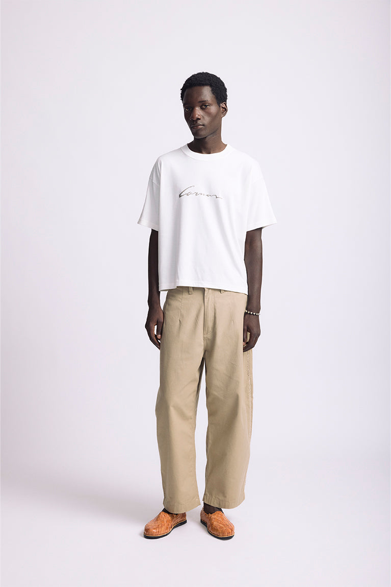 Camiseta Boxy Carnan Signature Branca