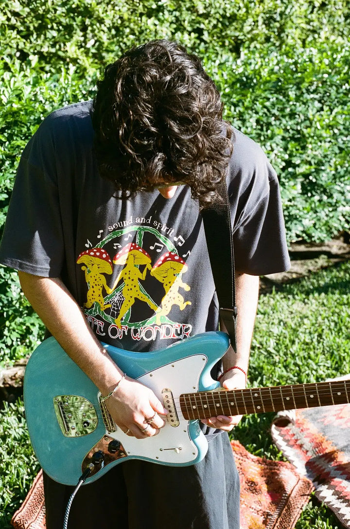 Camiseta Sow Mushroom Preta