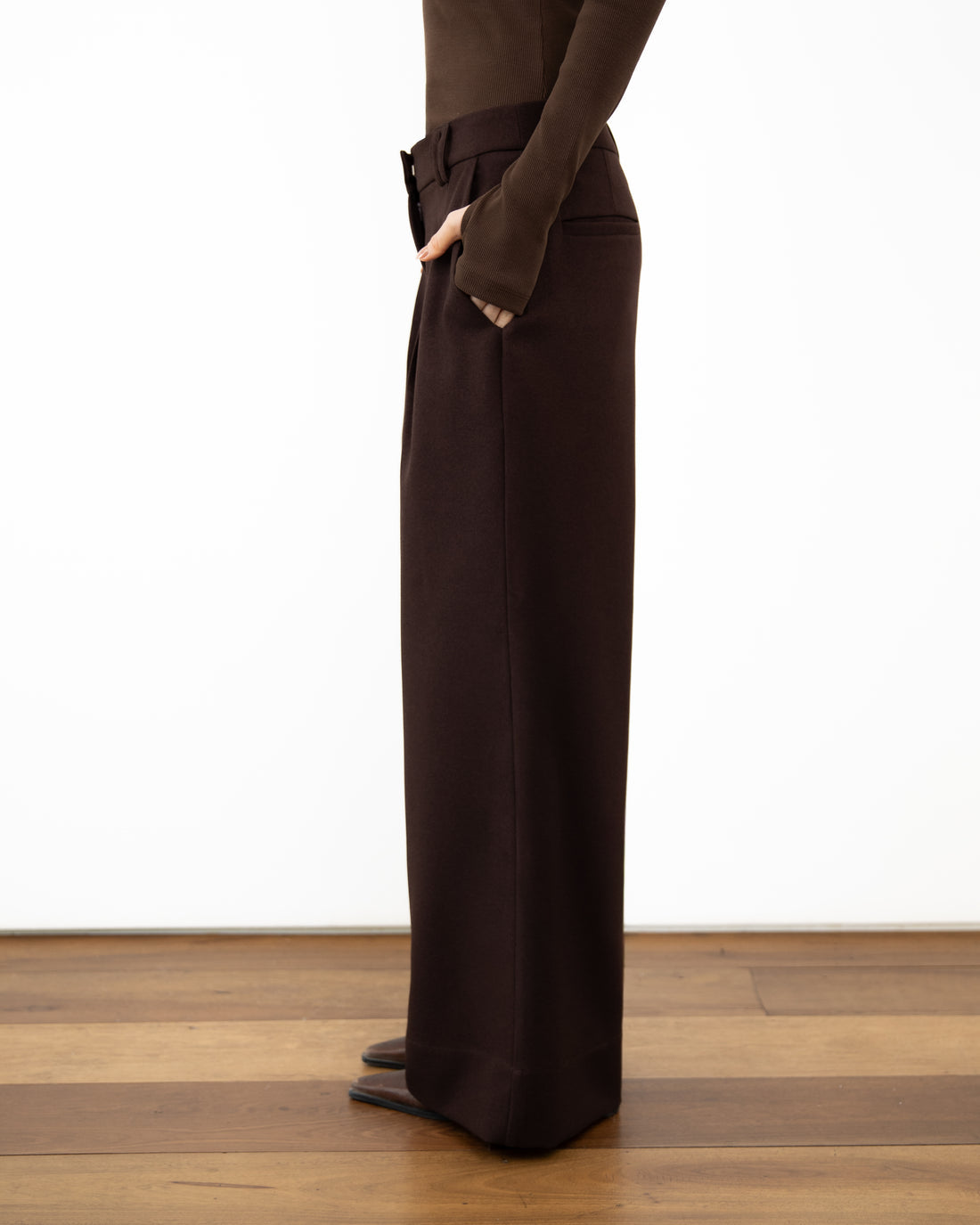 Calça de Alfaiataria Lourie Marrom