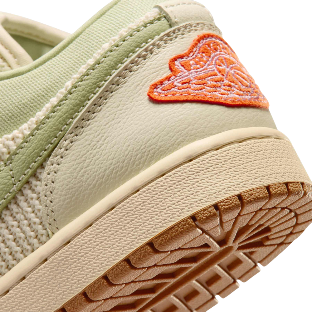 Tênis Air Jordan 1 Low SE Bege Multico