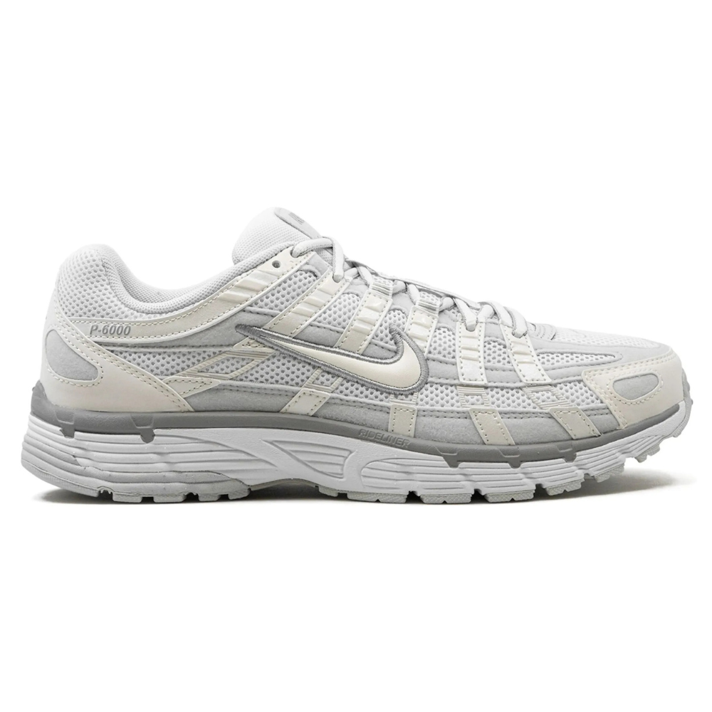 Tênis Nike P-6000 Branco e Prata