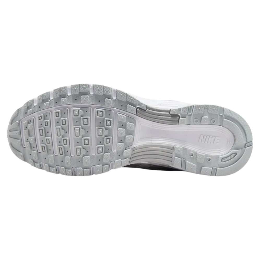Tênis Nike P-6000 Branco e Cinza