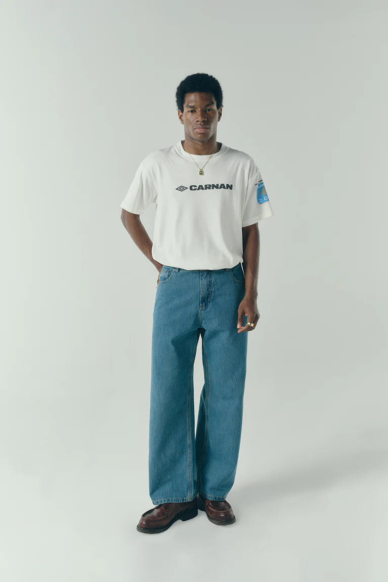 Camiseta Umbro x Carnan Branca