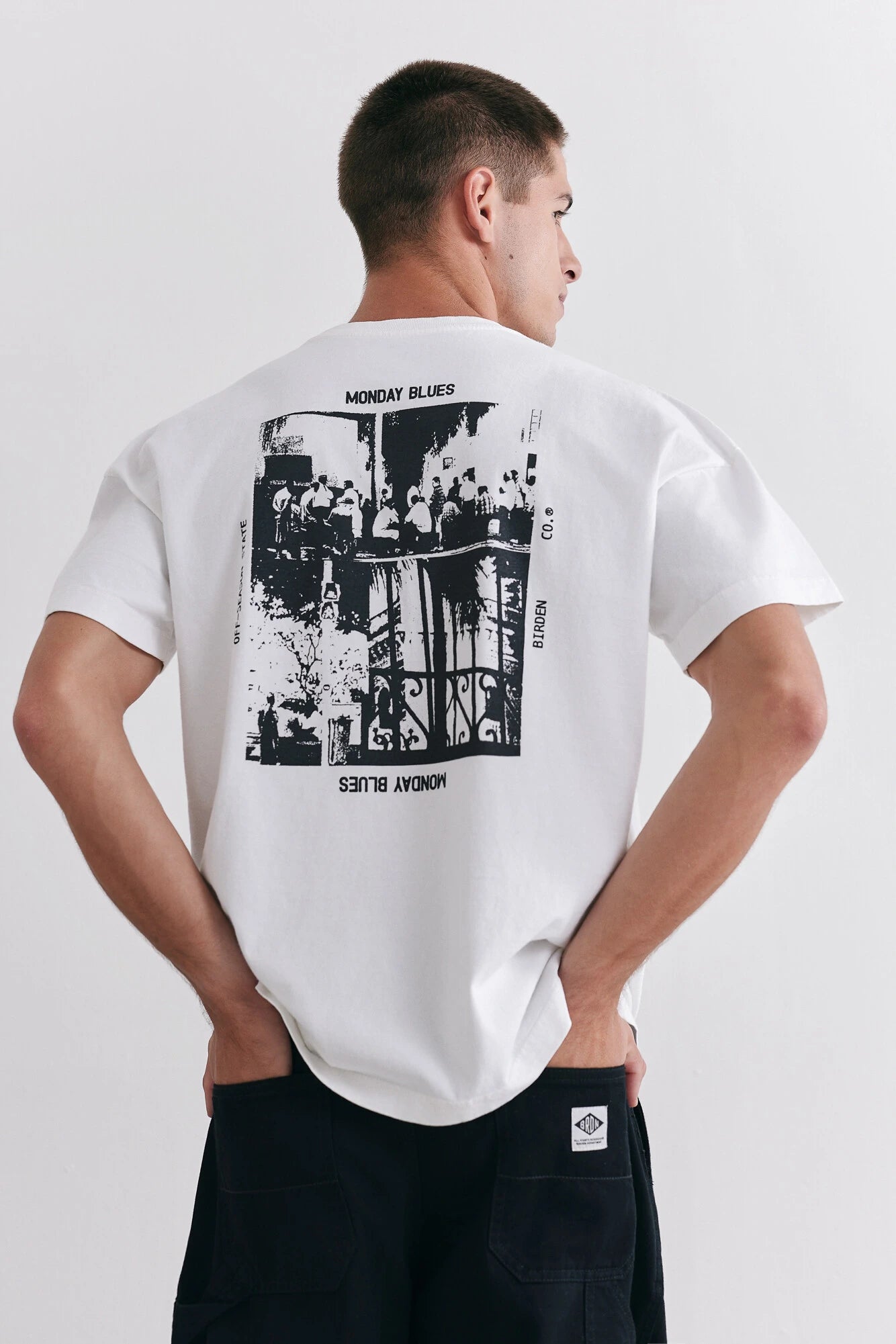 Camiseta Birden Boxy Monday Blues Branca