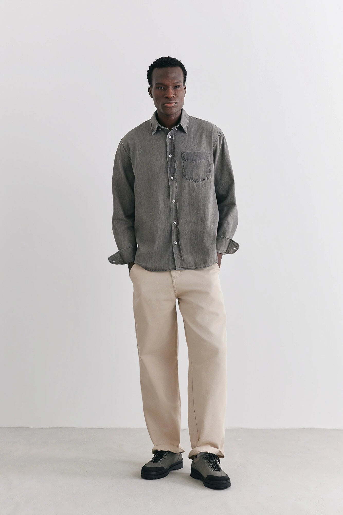 Camisa Birden Manga Longa Oxford Washed Charcoal Cinza