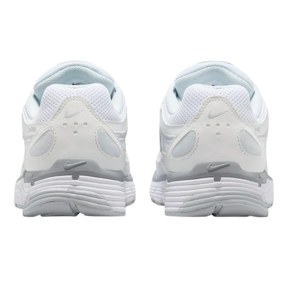 Tênis Nike P-6000 Branco e Cinza