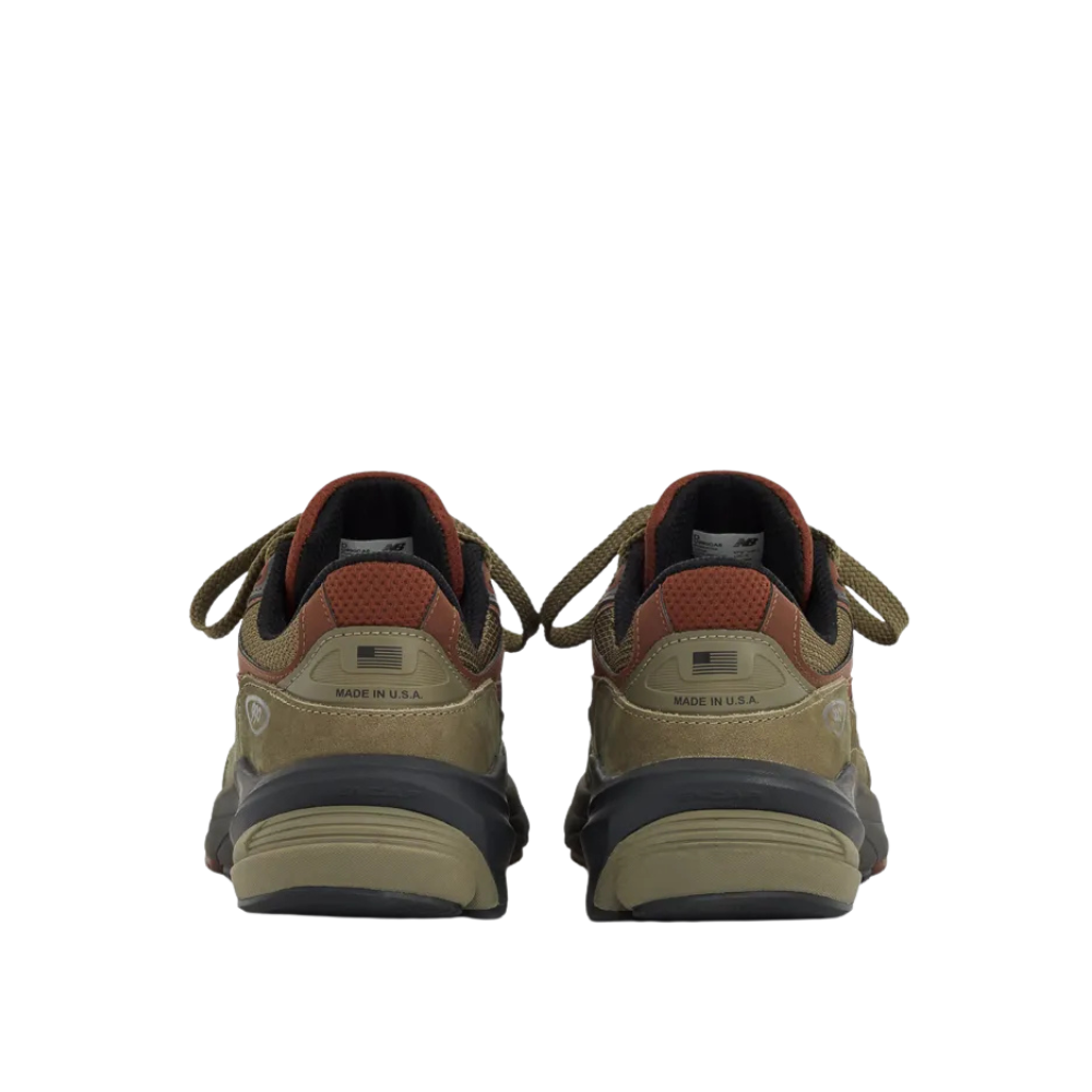 Tênis New Balance 990 Teddy Santis